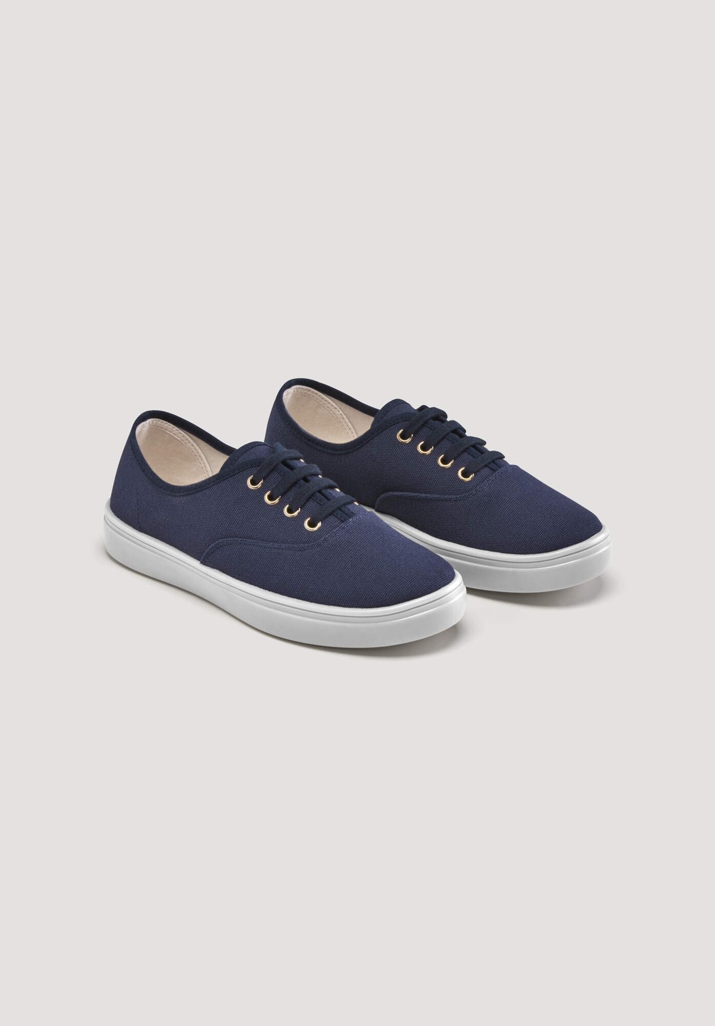 Hessnatur mit Bio-Baumwolle Sneaker