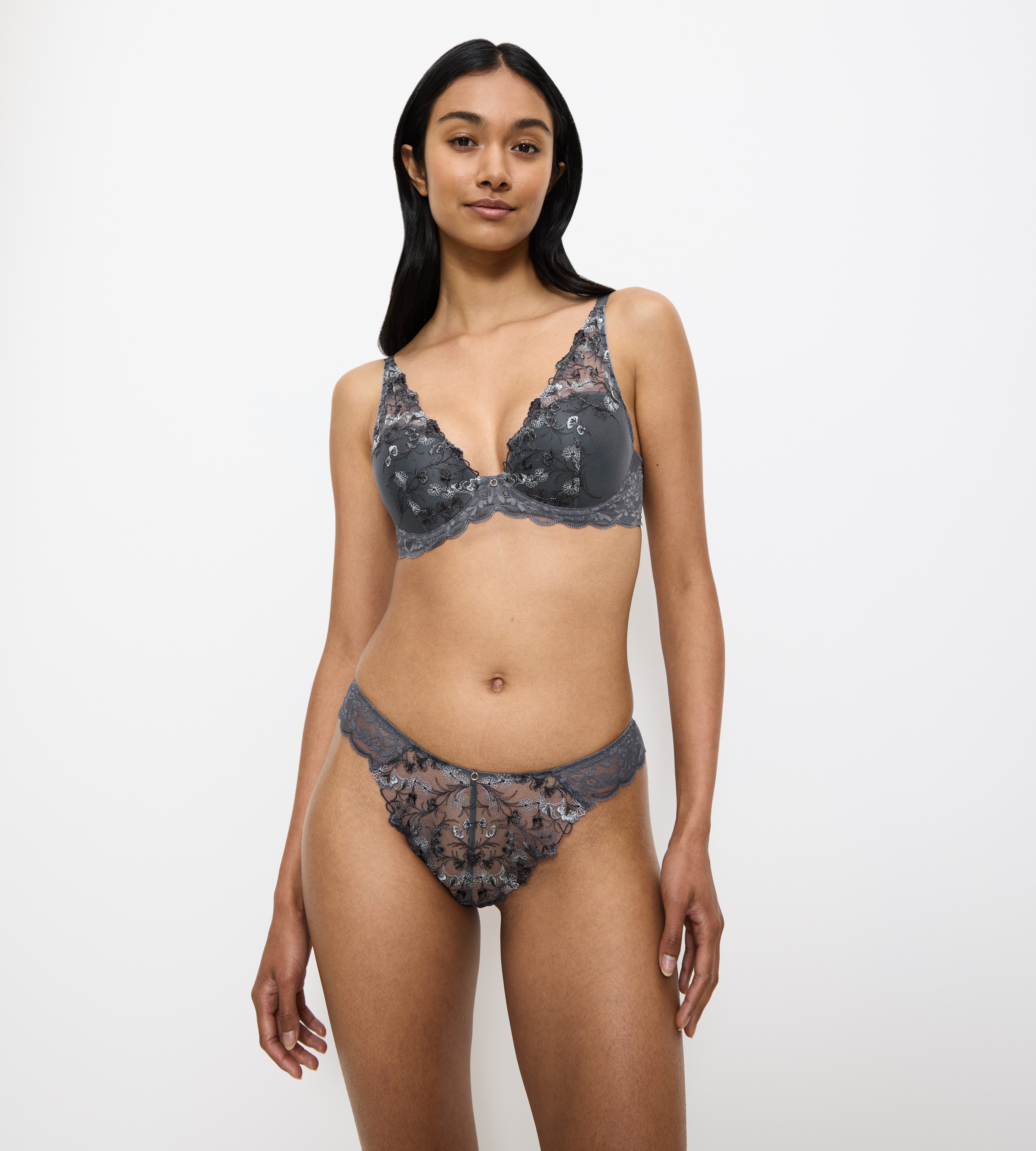Triumph Brasilslip Sensual Spotlight zarte florale Spitze, hoher Beinausschnitt