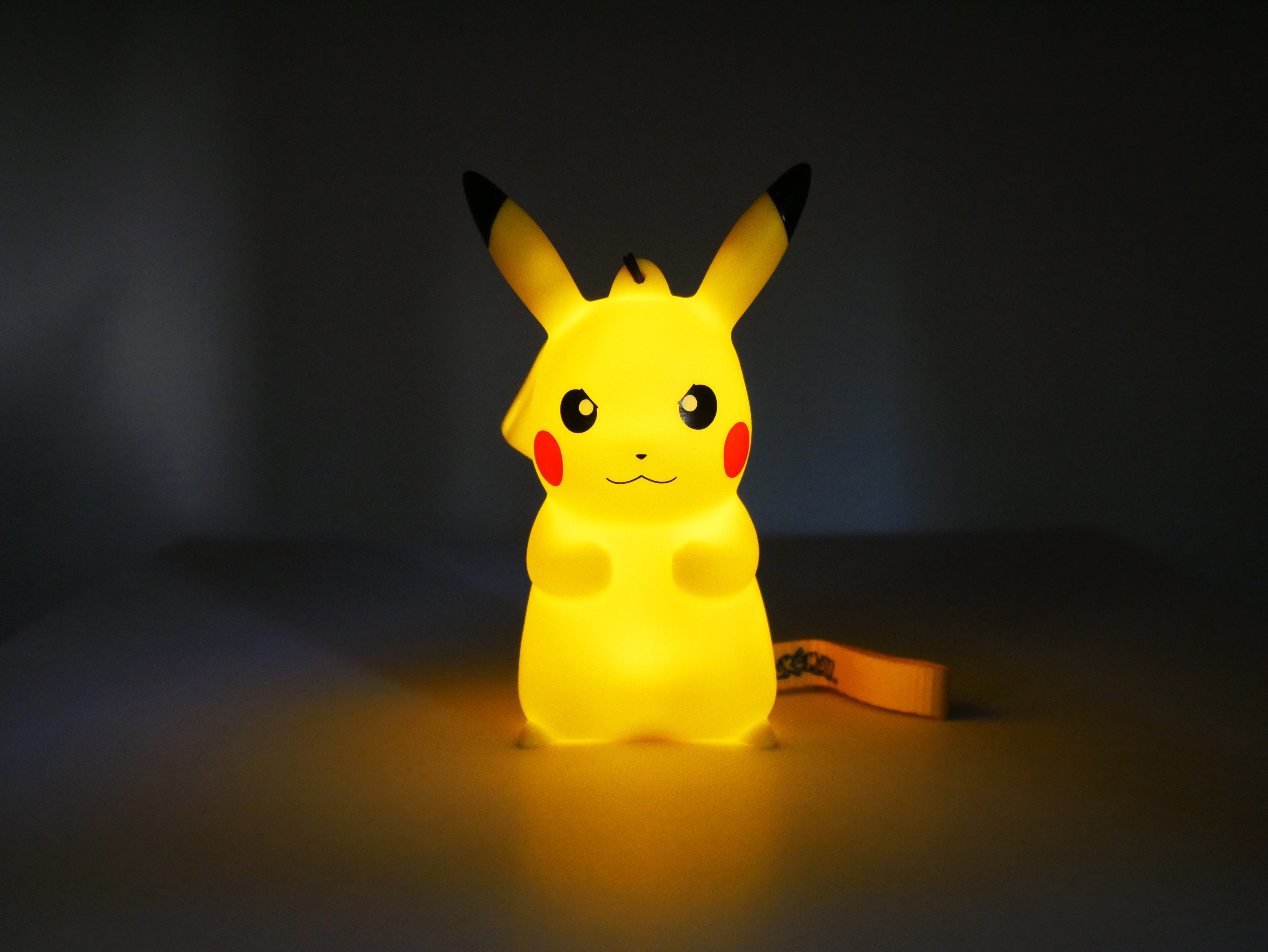 Teknofun Merchandise-Figur POKÉMON - Leuchtendes Grumpy Pikachu