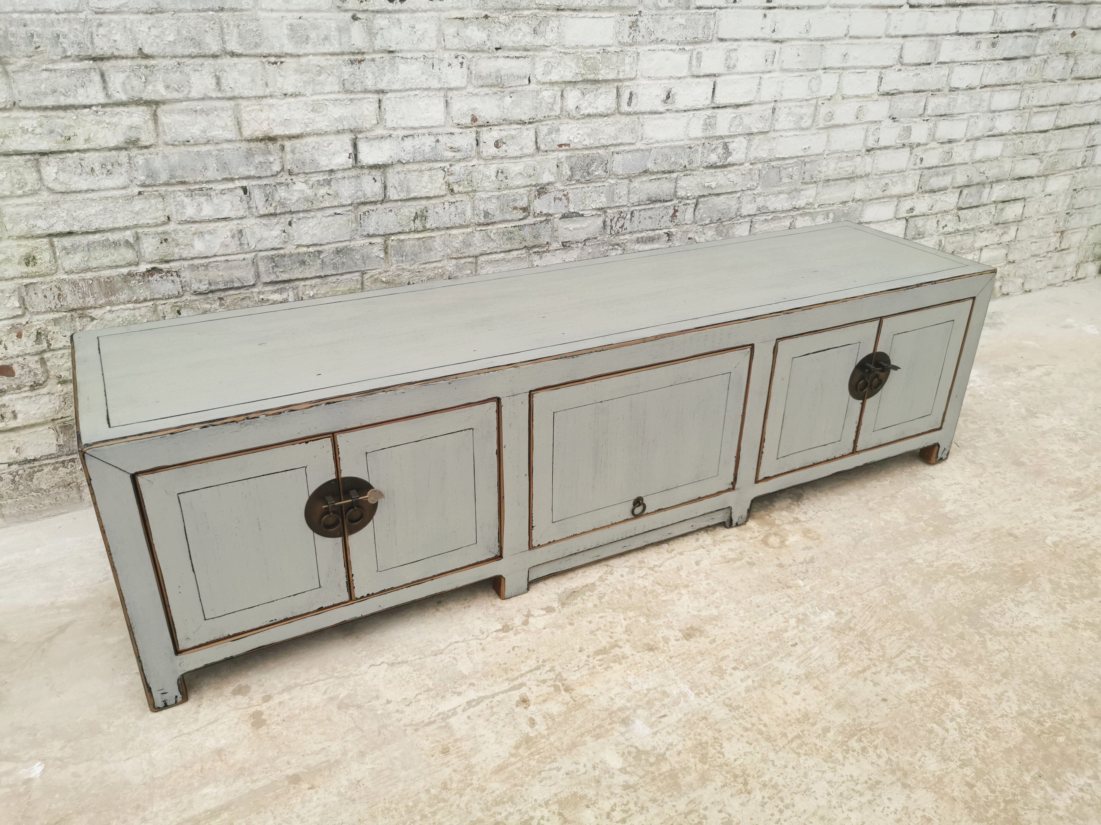 Luxury-Park-Direct Kommode Minimalistisches China Lowboard mit antikem Finish