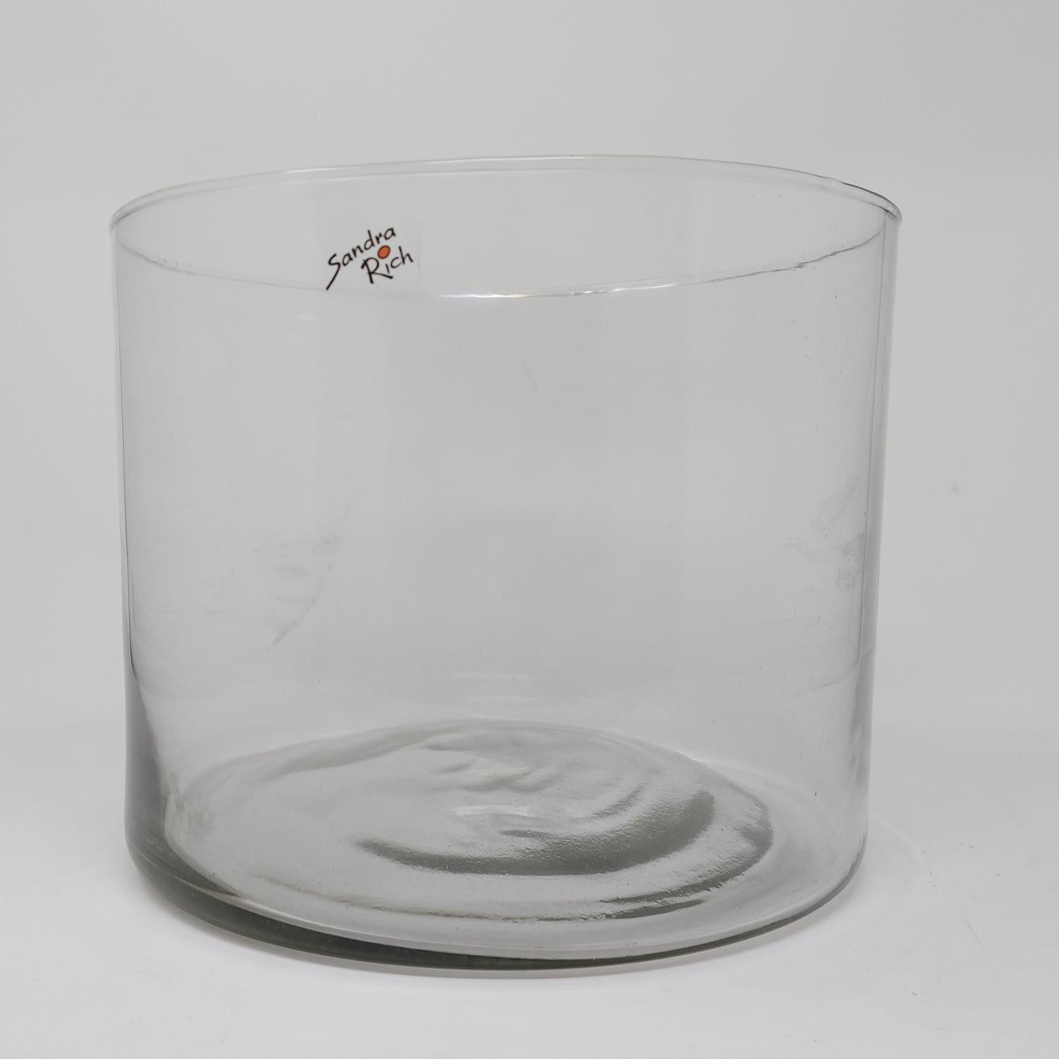 Sandra Rich Dekovase Cyli, Hot Cut