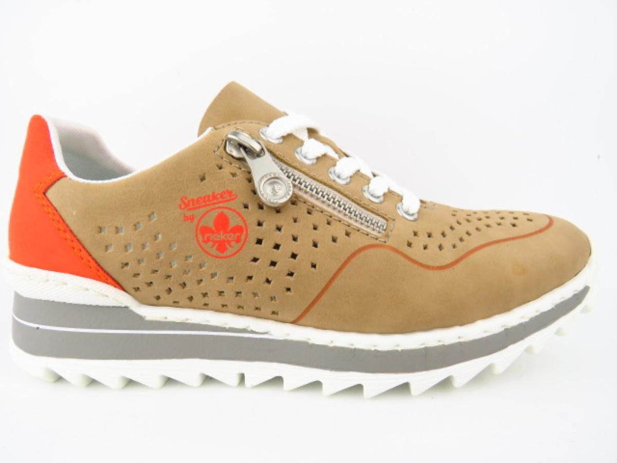 Sneaker