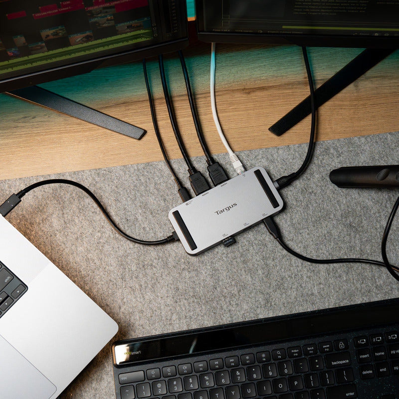 Targus Laptop-Dockingstation DOCK429GL laptop-dockingstation & portreplikator Kabelgebunden USB4...