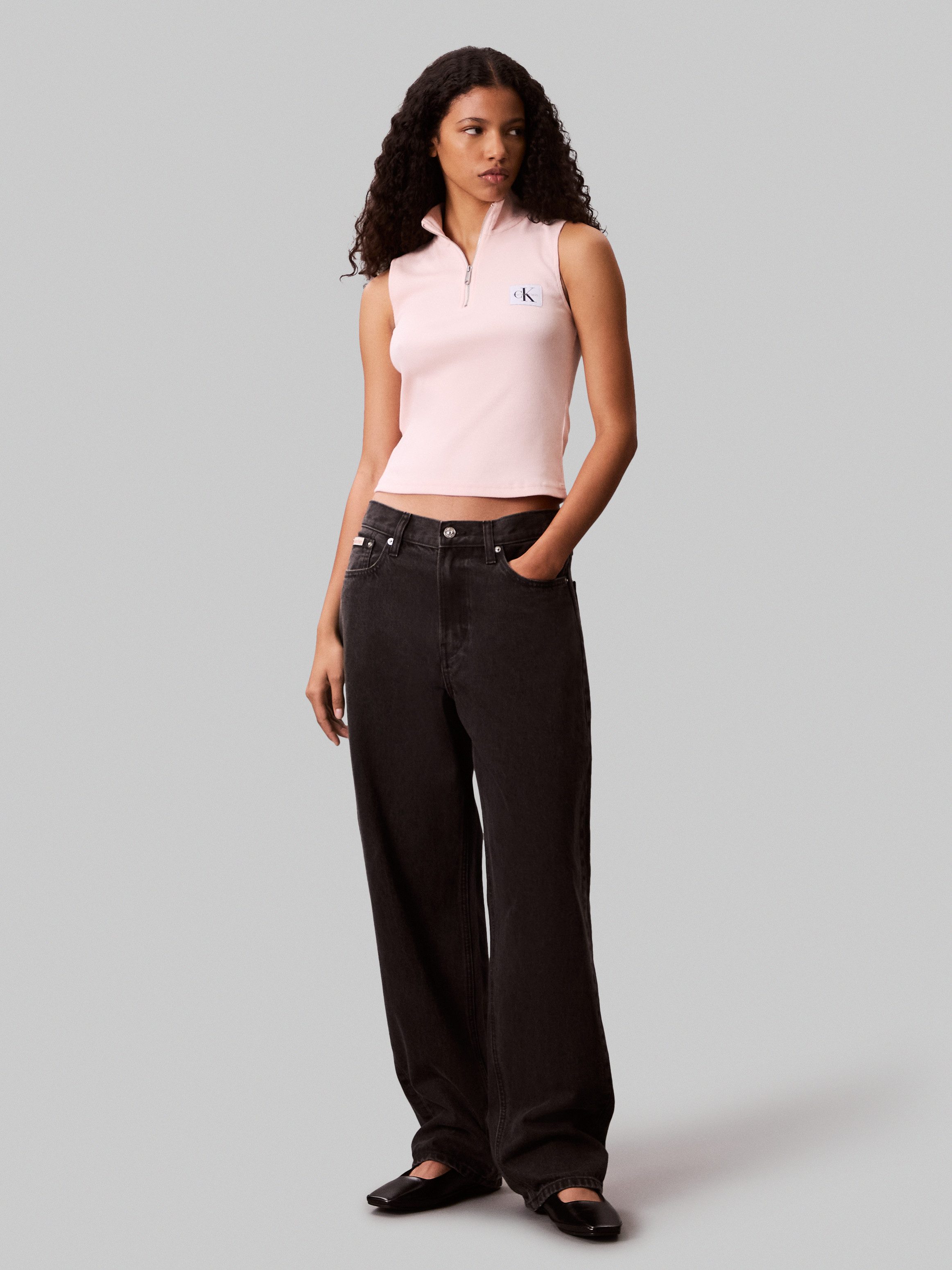 Calvin Klein Jeans Tanktop A- WOVEN LABEL SL QZ TOP Mit Rundhalsausschnitt – Bild 4 von 5