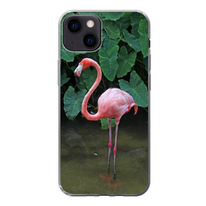 MuchoWow Handyhülle Ein Flamingo steht im seichten Wasser Handyhülle Apple iPhone 13 Smartphone-Bumper Print Handy