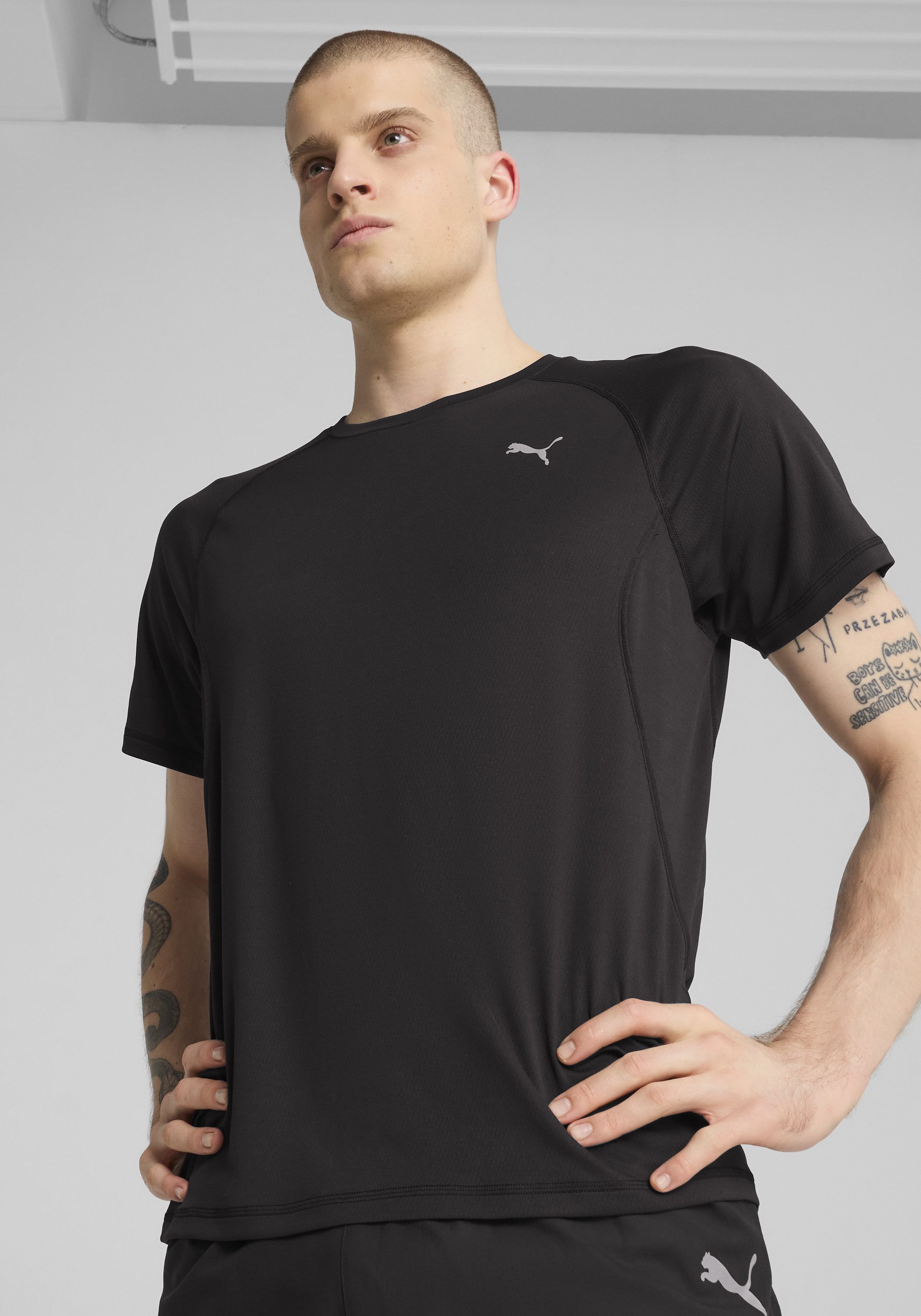 PUMA Laufshirt M RUN VELOCITY TEE (POLY) ergonomische Schnittführung, regular fit, mit Rundhalsausschnitt