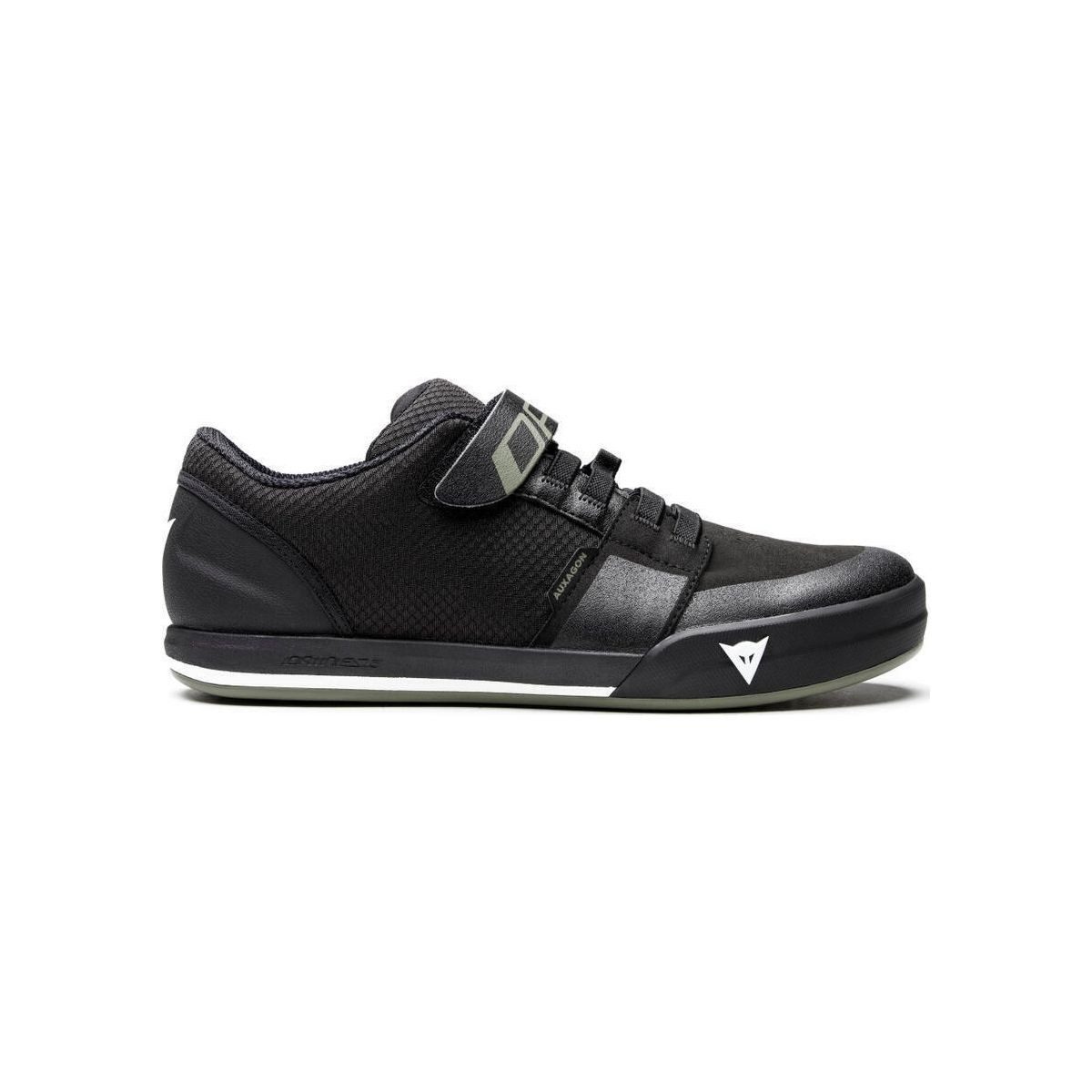 Dainese Hgacto Pro Fahrradschuh MTB-Schuh mit flacher Sohle und Speedlace-Schnellschnürung. Schaft