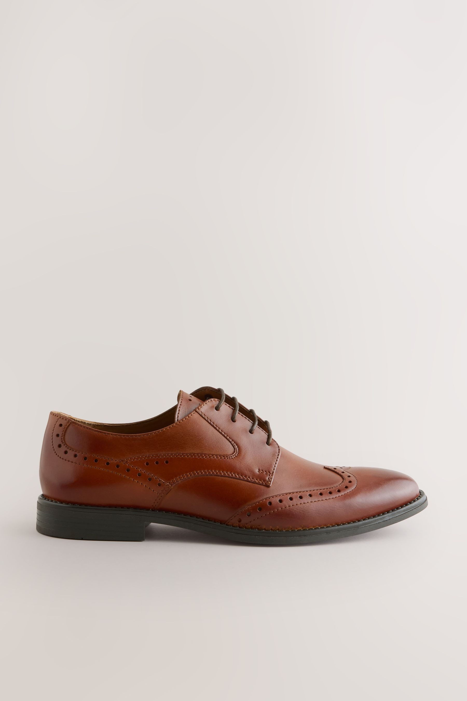 Next Brogues aus Leder mit Flügelkappe Schnürschuh (1-tlg)