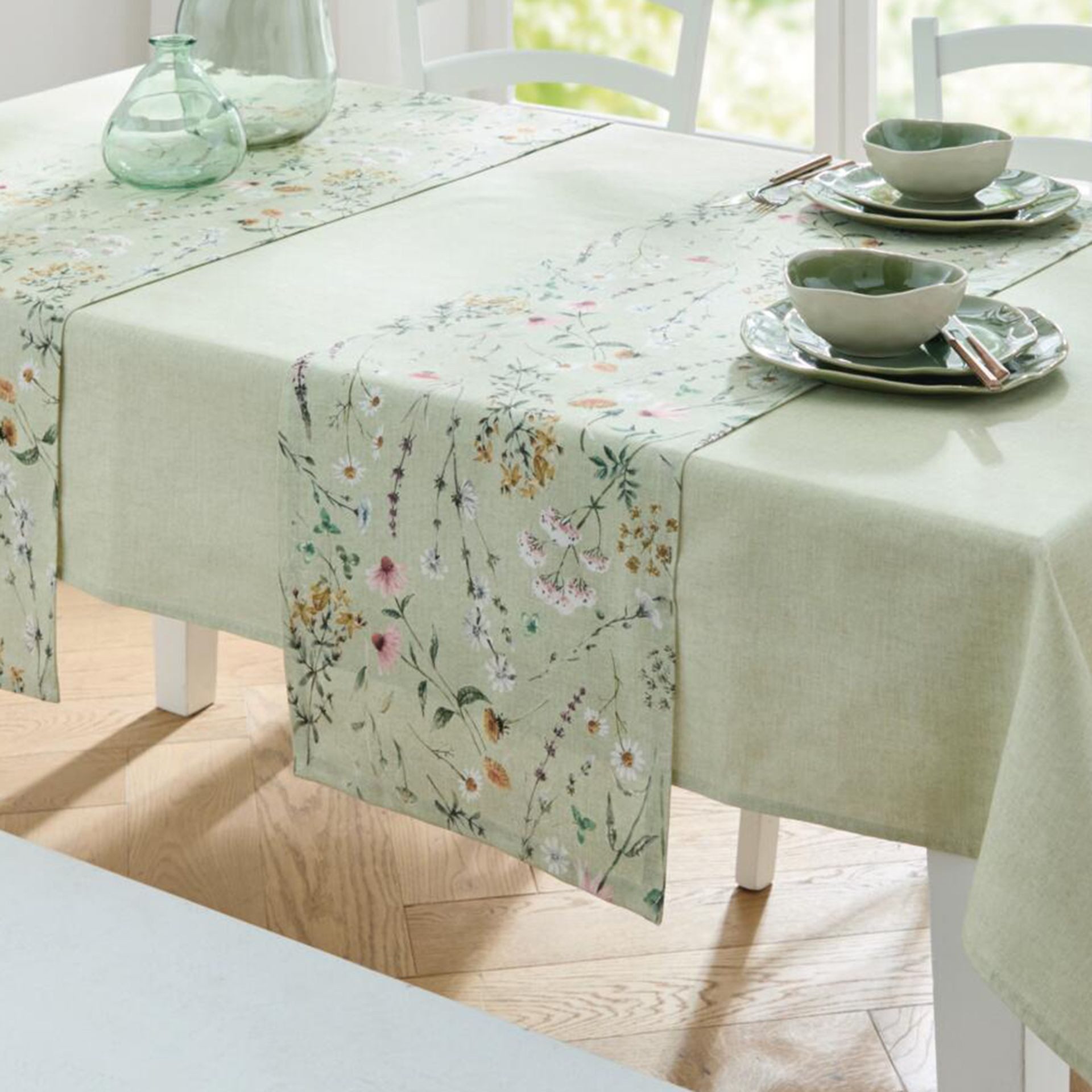 Home-trends24.de Tischläufer Blütenmix Tischläufer Tischdecke Tischband Deko 40 x 140 cm (1-tlg)