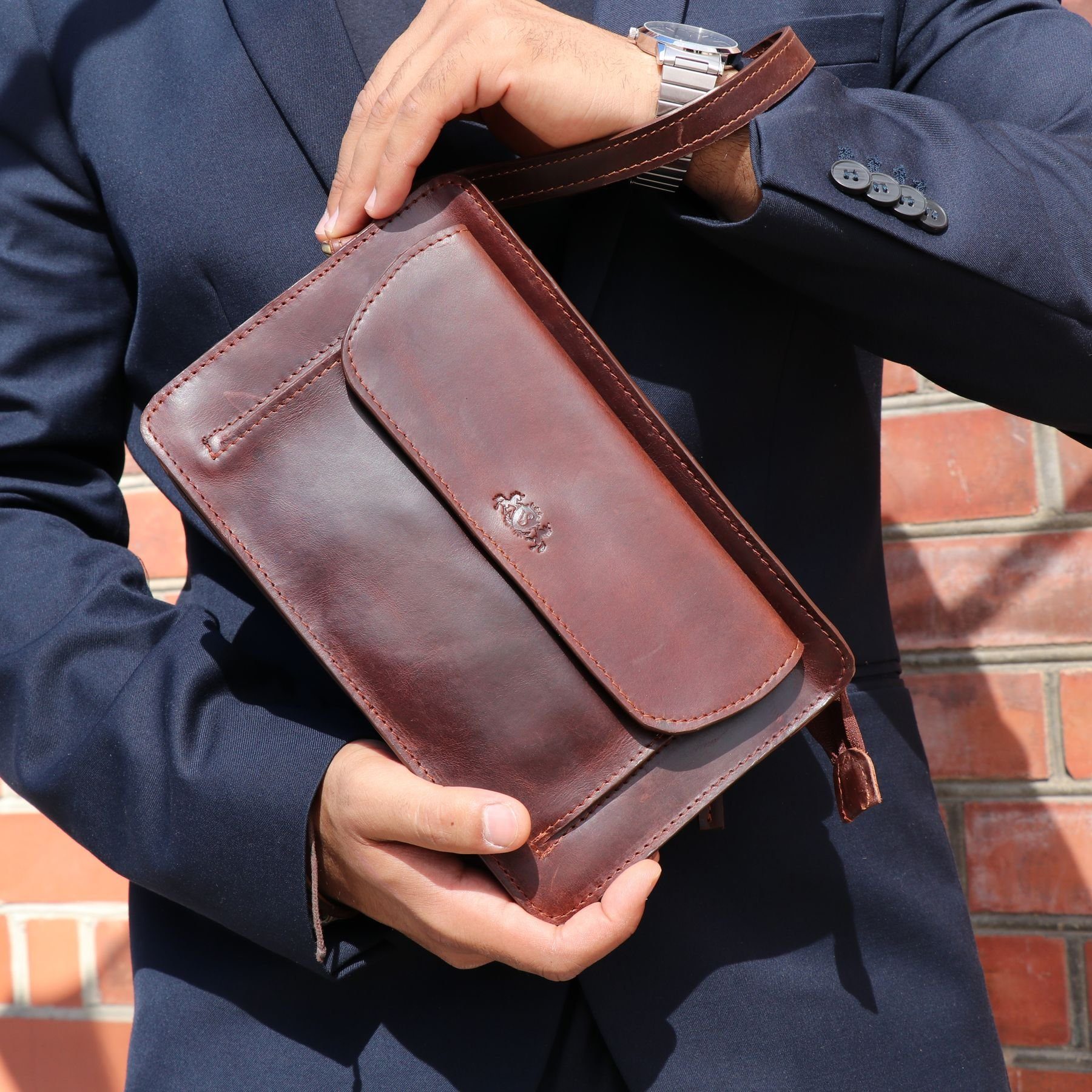 SID & VAIN Umhängetasche echt Leder Herrentasche groß braun CORNWALL, Henkeltasche echt Leder Herren, Handtaschenhalter braun-cognac