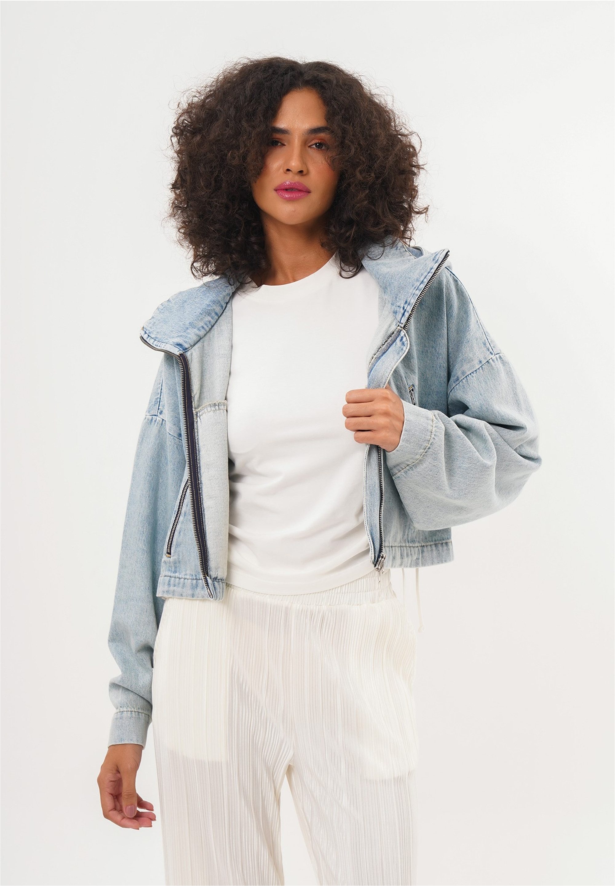 freshlions Jeansjacke "Juliana" 1 Stk. tlg. im kuscheligen Design mit Kapuz günstig online kaufen