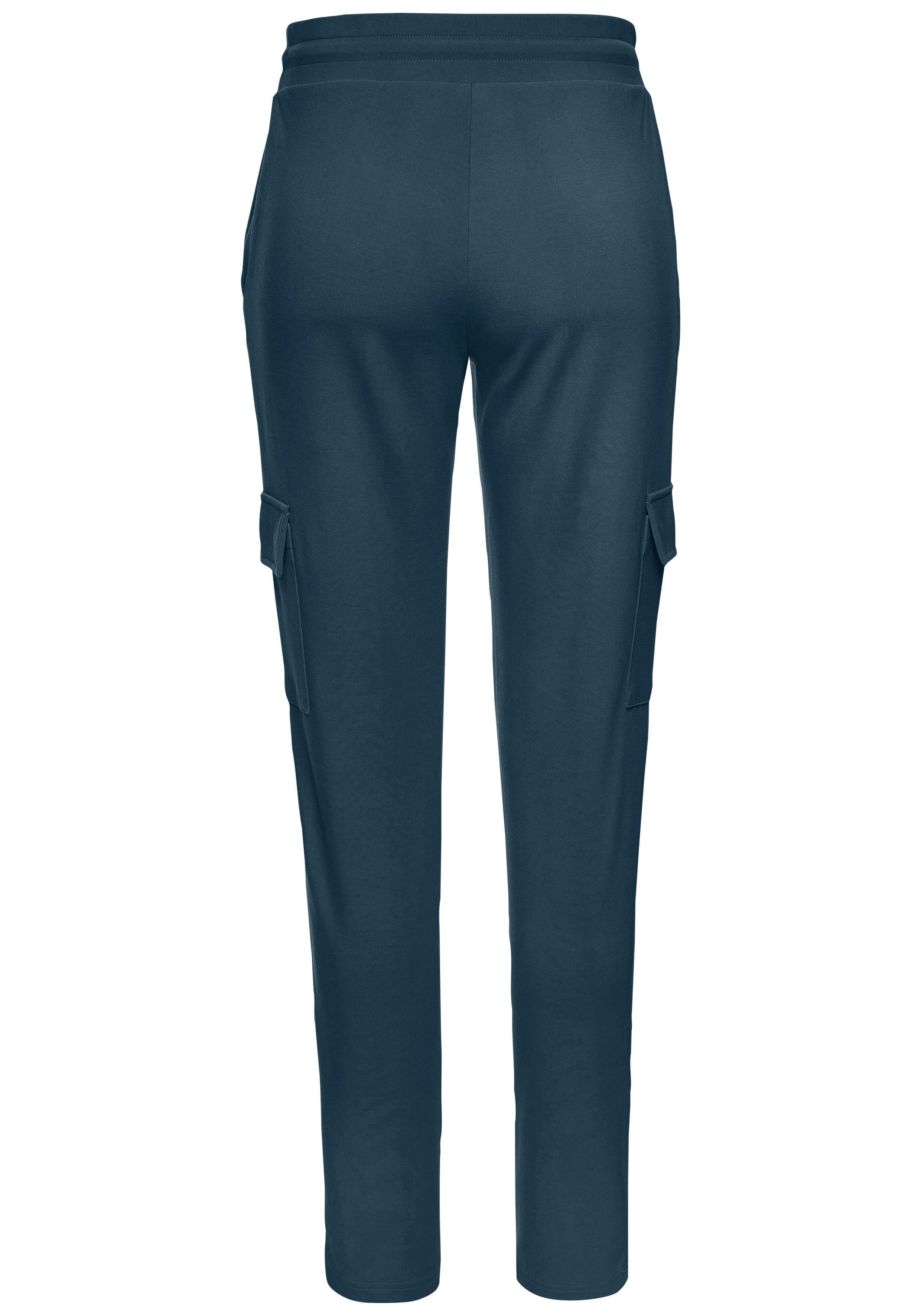 LASCANA Cargohose in weich fließendem Material, Loungewear – Bild 4 von 5