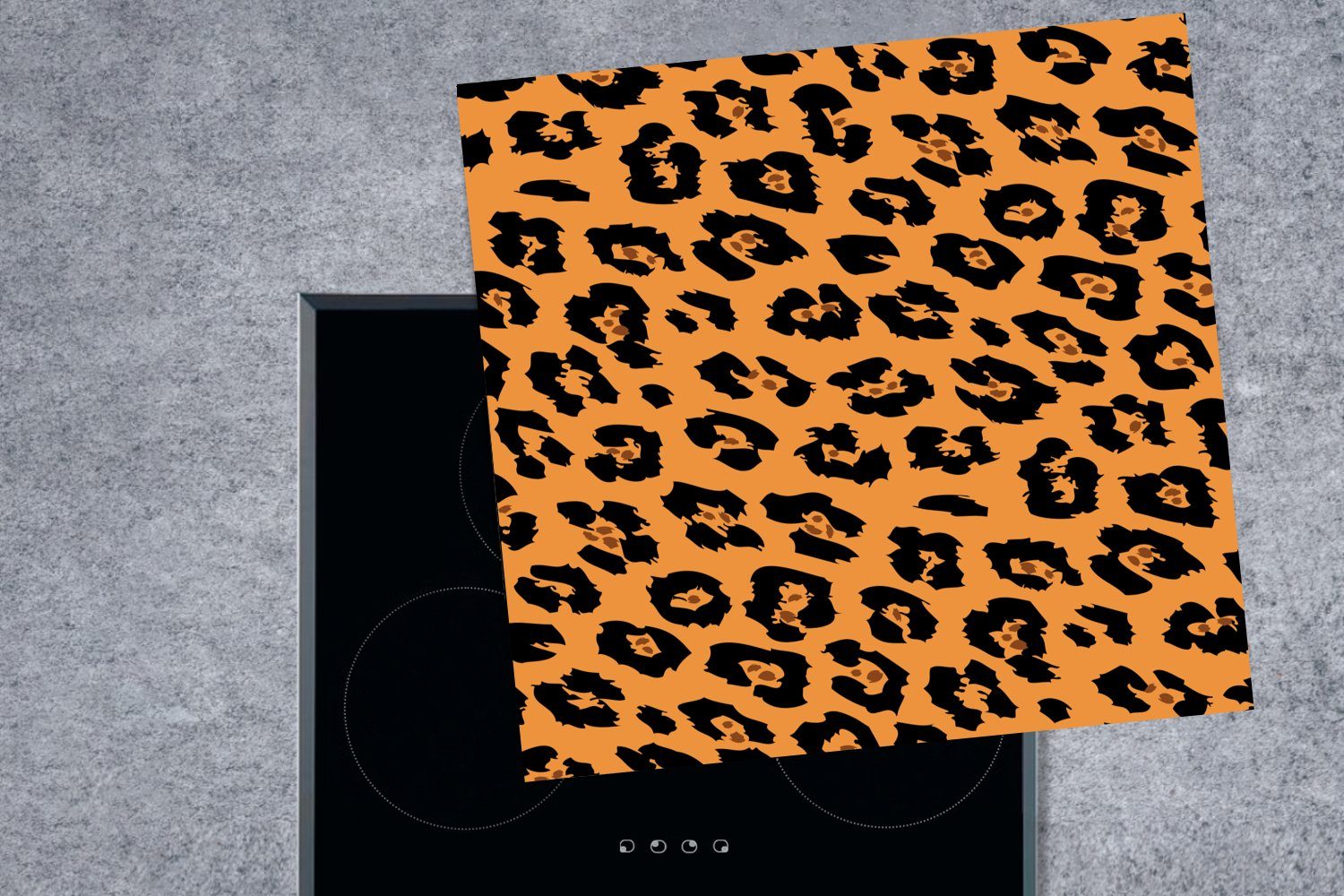 küche (1 MuchoWow - Arbeitsplatte Orange 78x78 Schwarz, - für Pantherdruck Herdblende-/Abdeckplatte Ceranfeldabdeckung, Vinyl, cm, tlg),