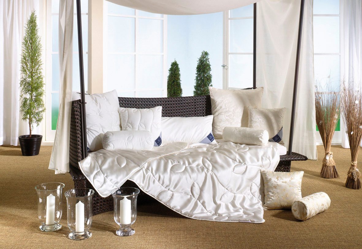 billerbeck Naturfaserbettdecke Bari Superlight, Bettdecke in 135x200 cm, 155x220 cm, Sommer, Füllung: Bambusfüllung, Bezug: 100% Baumwolle, Sommerdecke mit Bambusfüllung