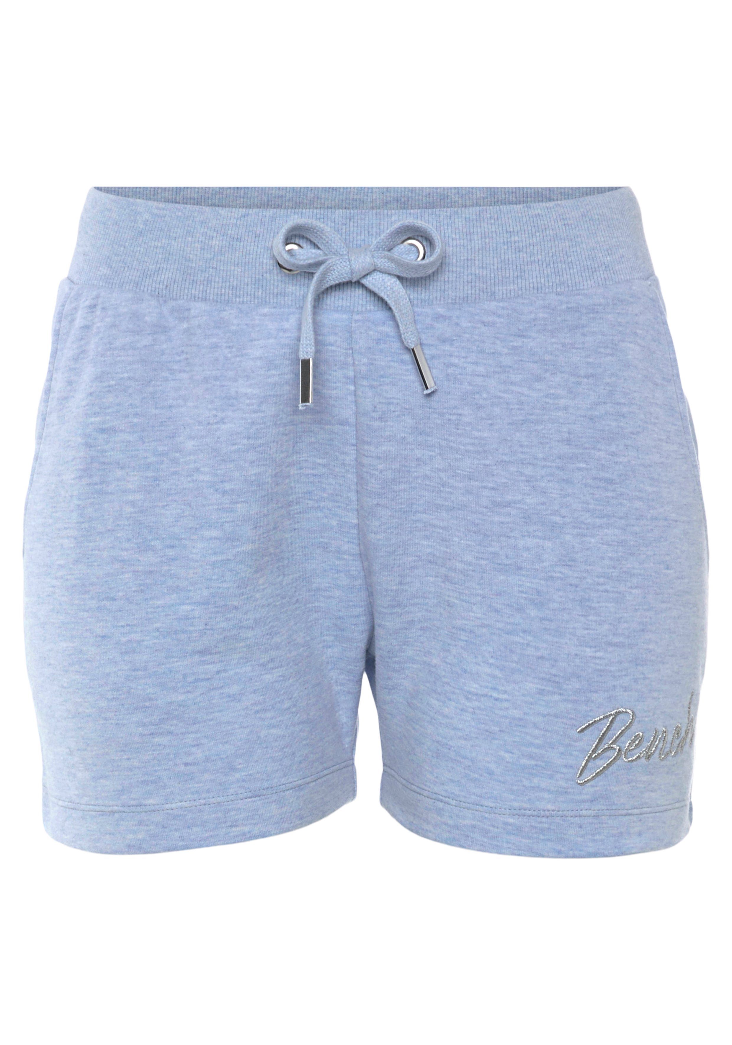 Bench. Loungewear Relaxshorts, mit kleiner glänzenden Logostickerei, Lounge günstig online kaufen