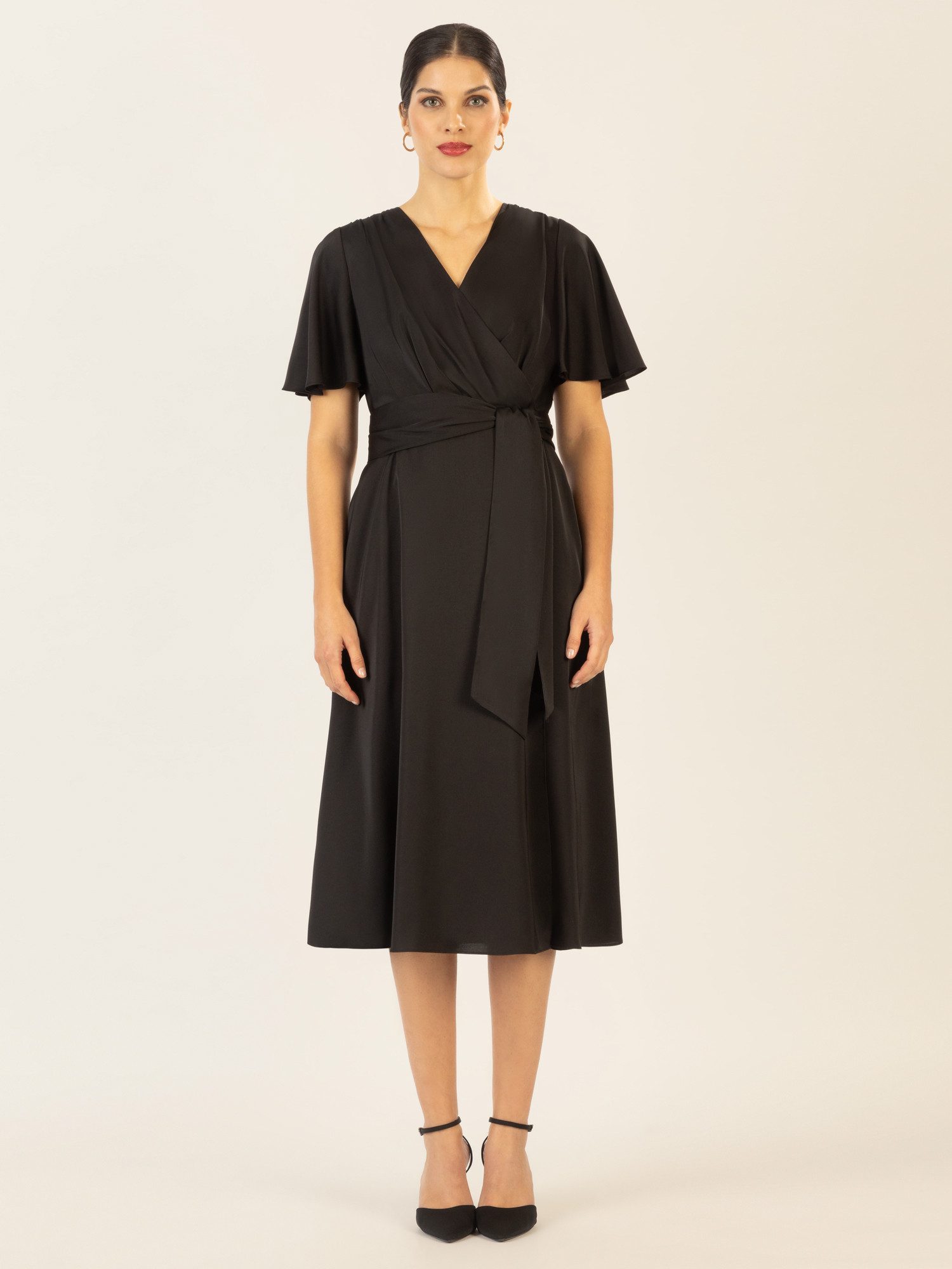 Apart Midikleid us mattschimmerndem Satin günstig online kaufen