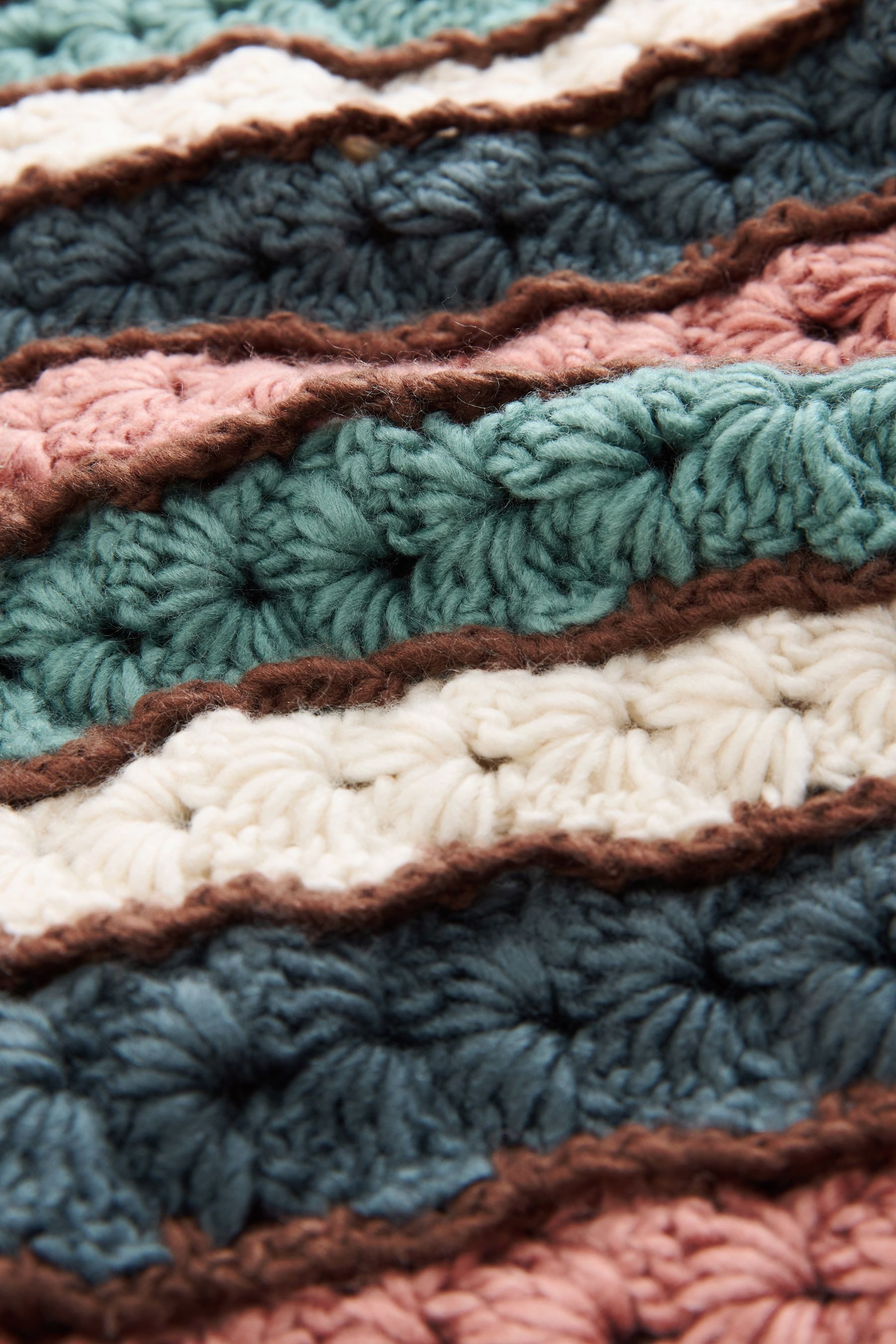Next Strickjacke Von Hand gestrickte Strickjacke mit Bindedetail (1-tlg)