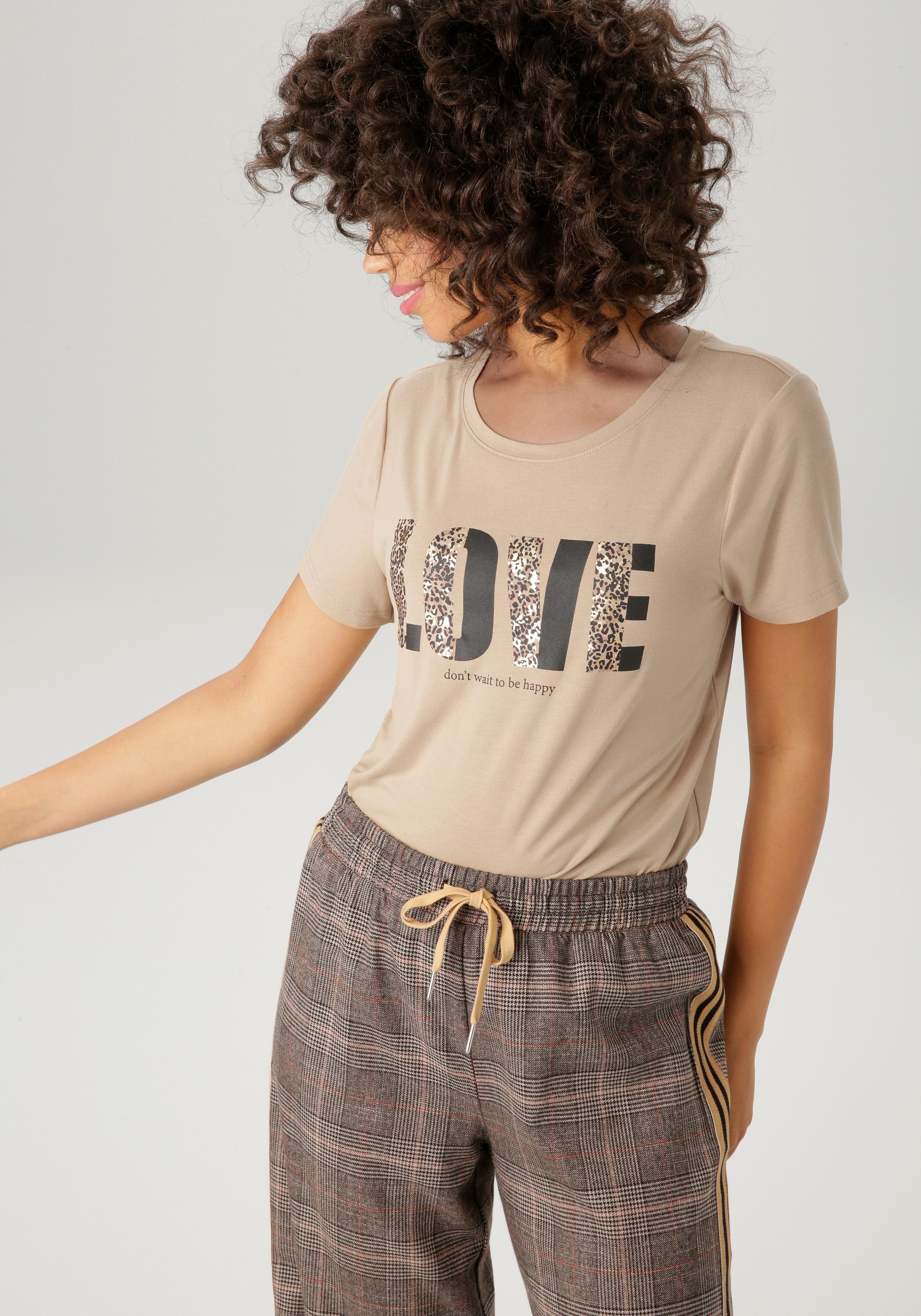Aniston CASUAL T-Shirt mit Folienprint verzierter günstig online kaufen