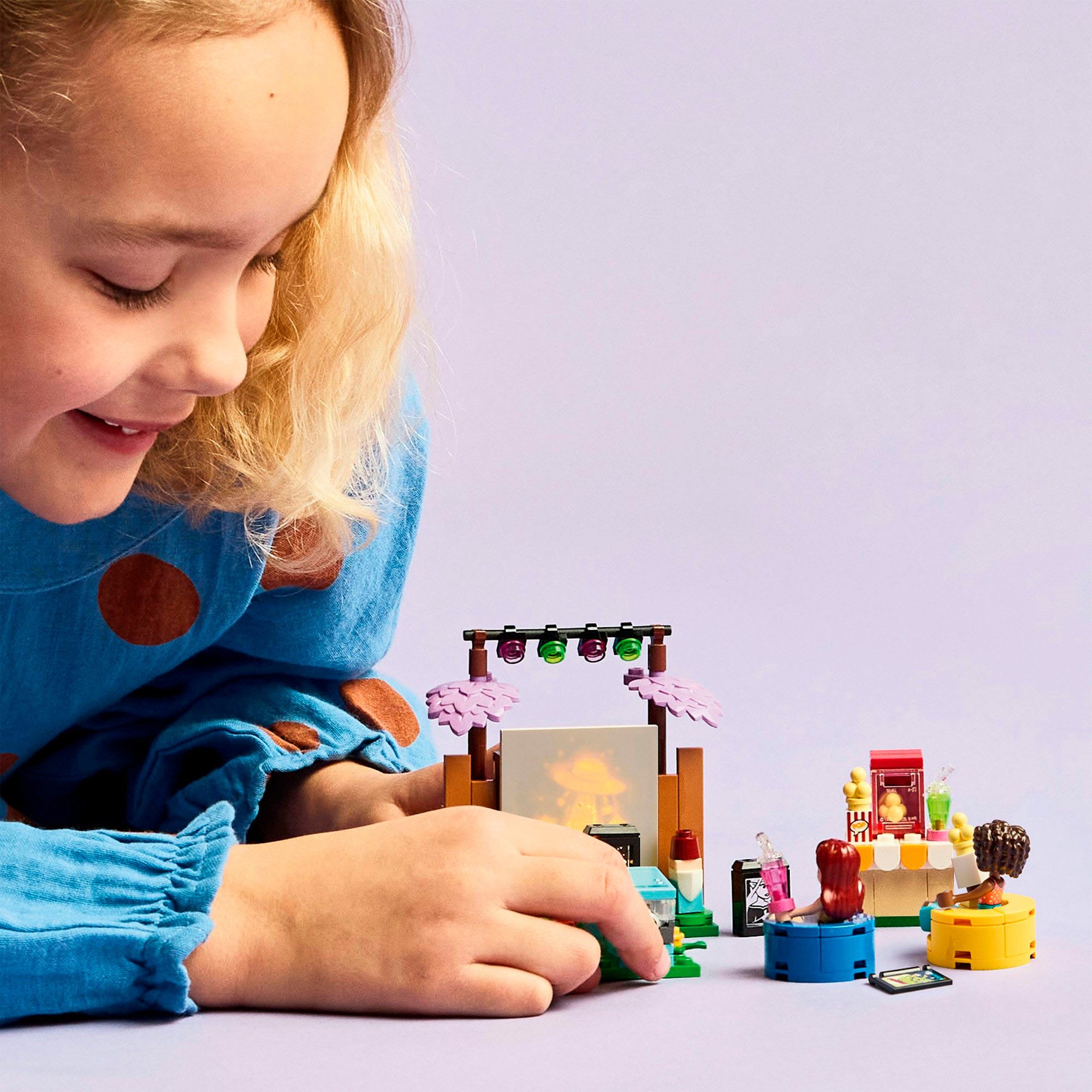 LEGO® Filmabend mit Freunden (42642), LEGO günstig online kaufen