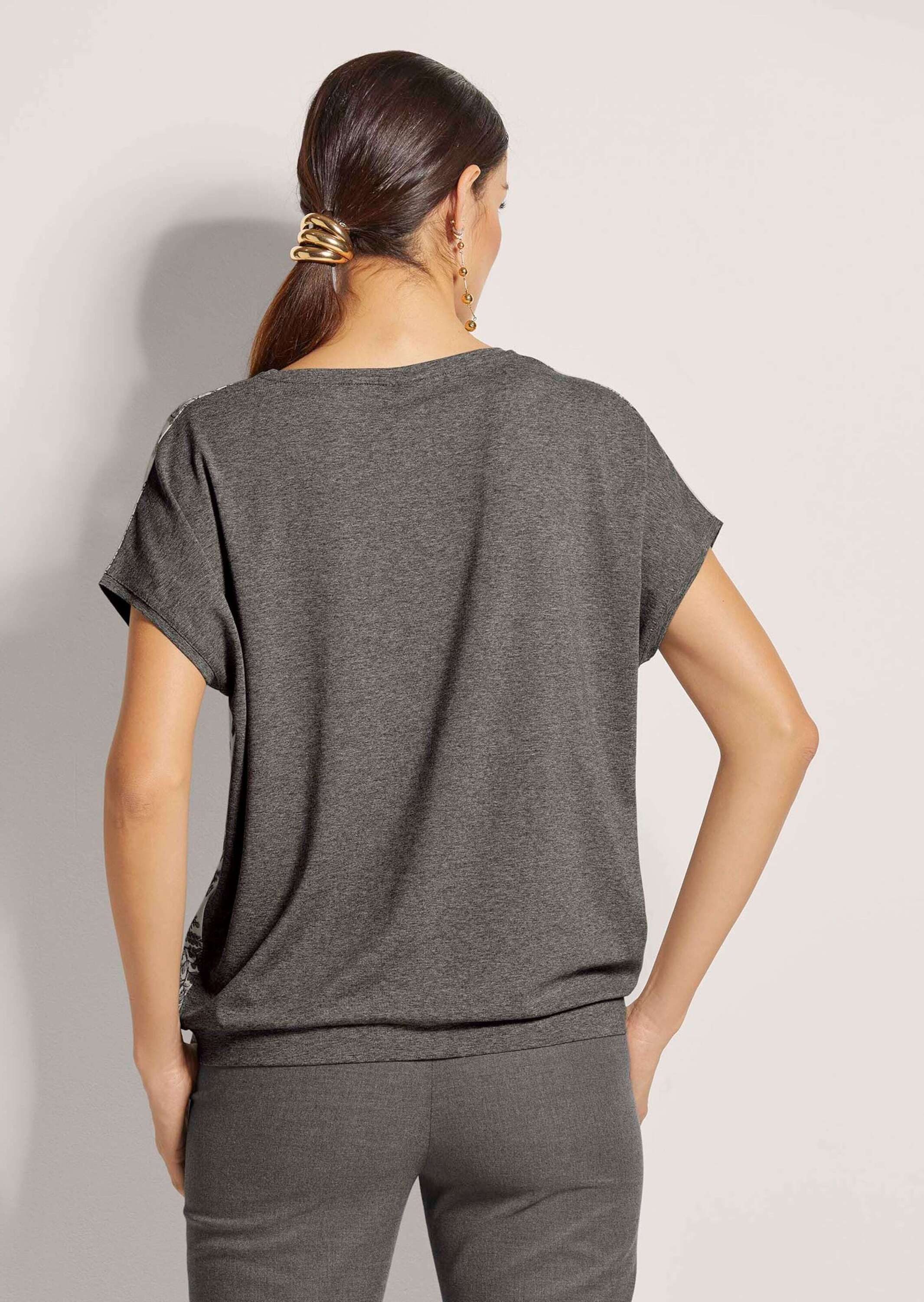 MADELEINE Langarmshirt Kurzarm Druckshirt mit Rundhals Uni-Design mit femininem Ausschnitt und praktischem Komfort