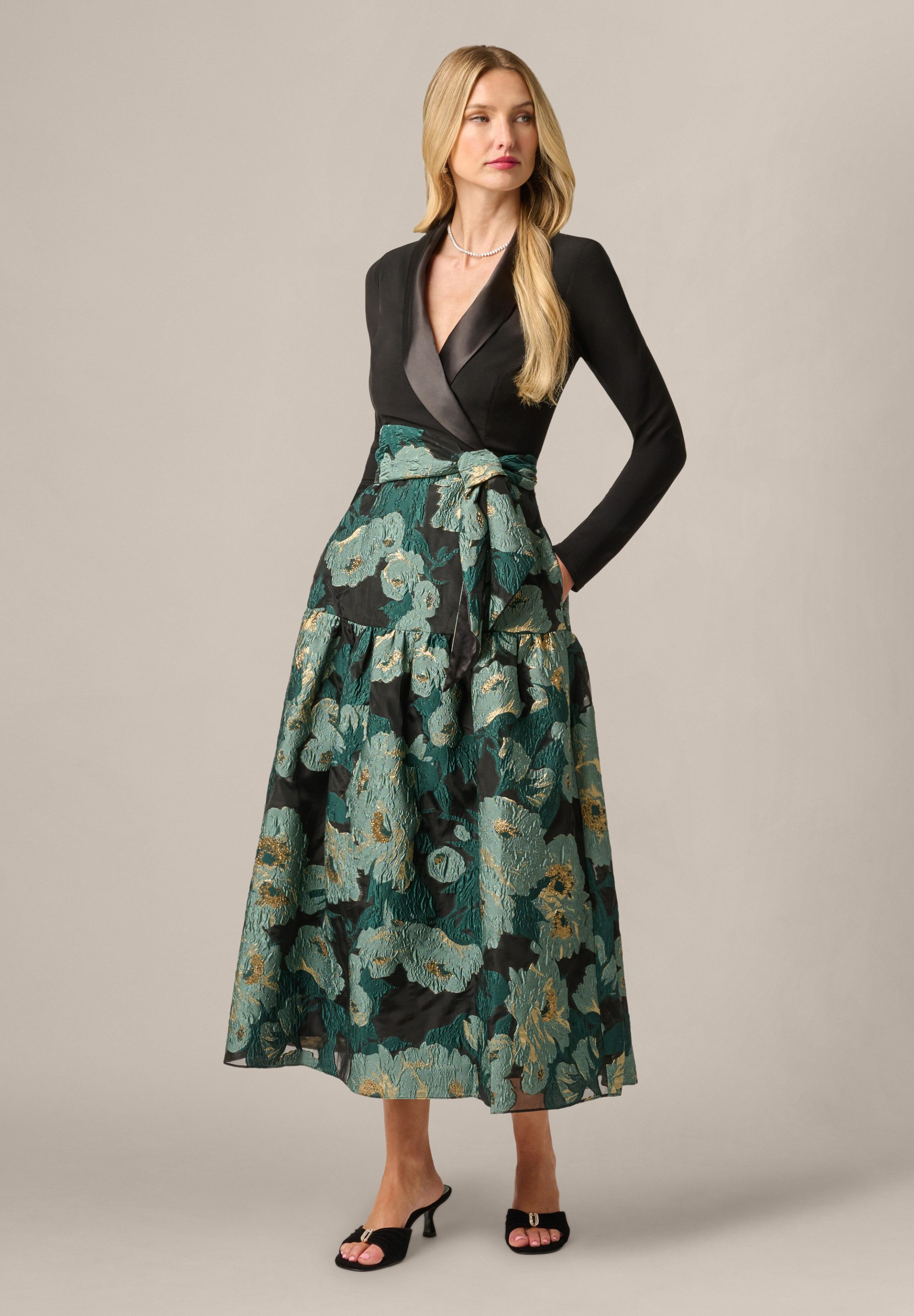 Adrianna Papell Midikleid Combo Floral Jacquard Dress Auffälliges und elegantes Midikleid im Smoking-Stil