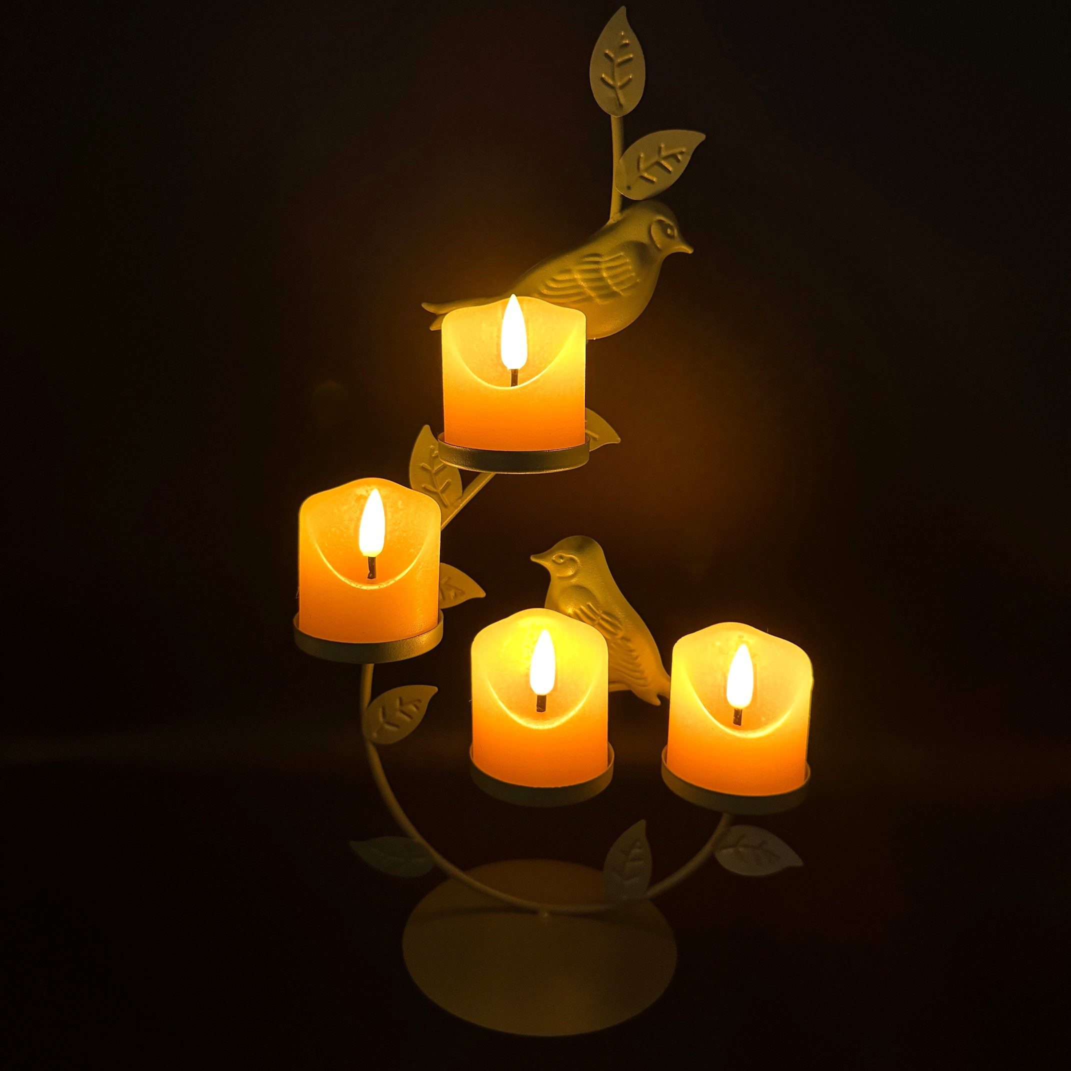 Online-Fuchs Teelichthalter - Kerzenständer inklusive 4 LED-Teelichter mit 6-Stunden Timerfunktion (Weiß oder Grün, mit realistischer Kerzenflamme), Dekoration  – Bild 4 von 4