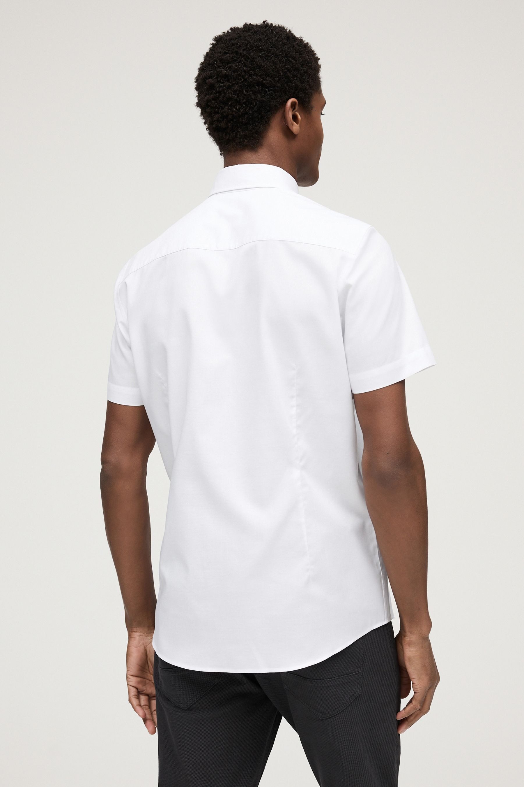 Next Kurzarmhemd Bügelleichtes Regular Fit Button-down-Oxfordhemd günstig online kaufen