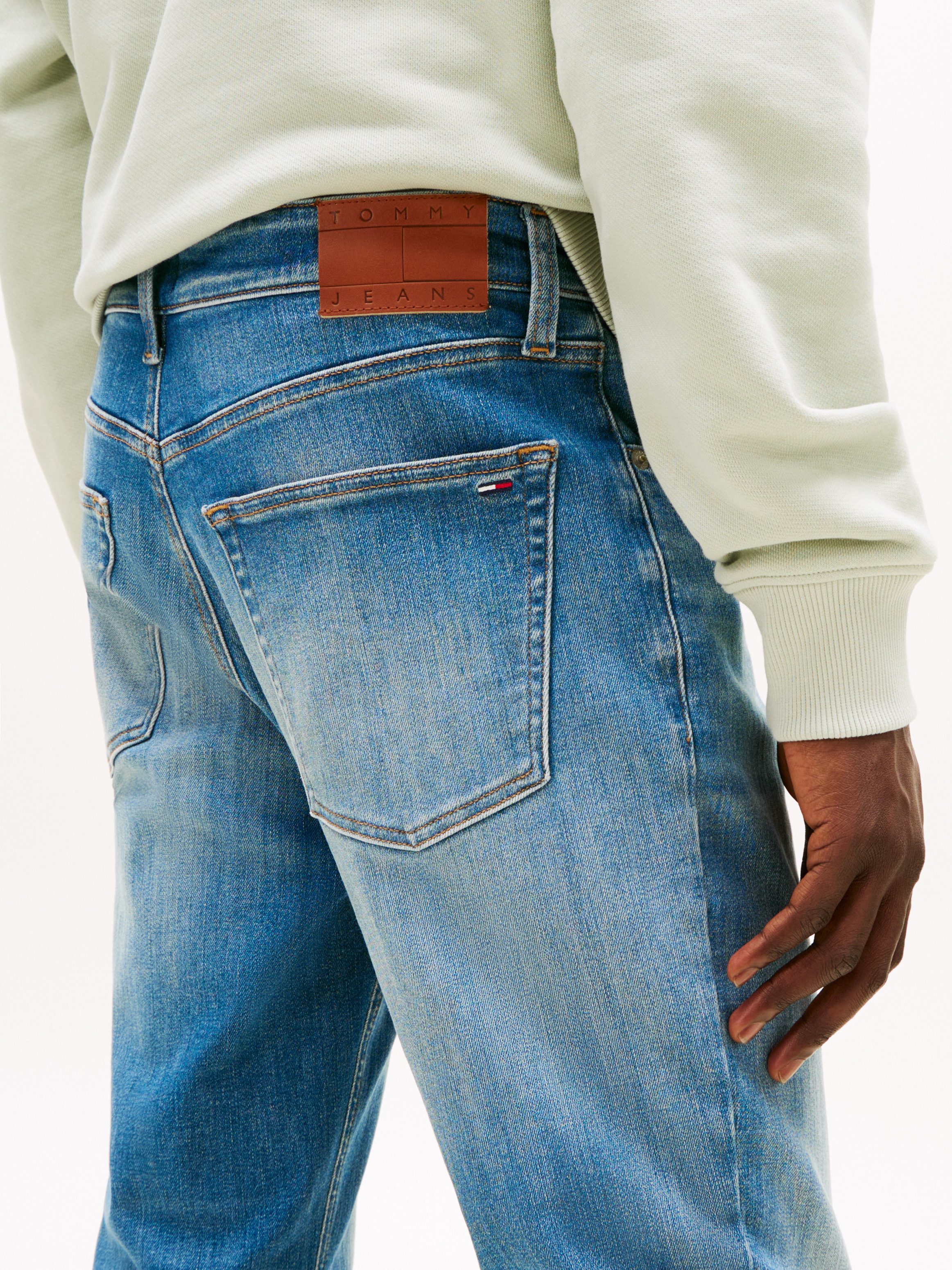 Tommy Jeans Gerade Jeans Scanton Slim Mit Markenlabel aus Leder hinten günstig online kaufen