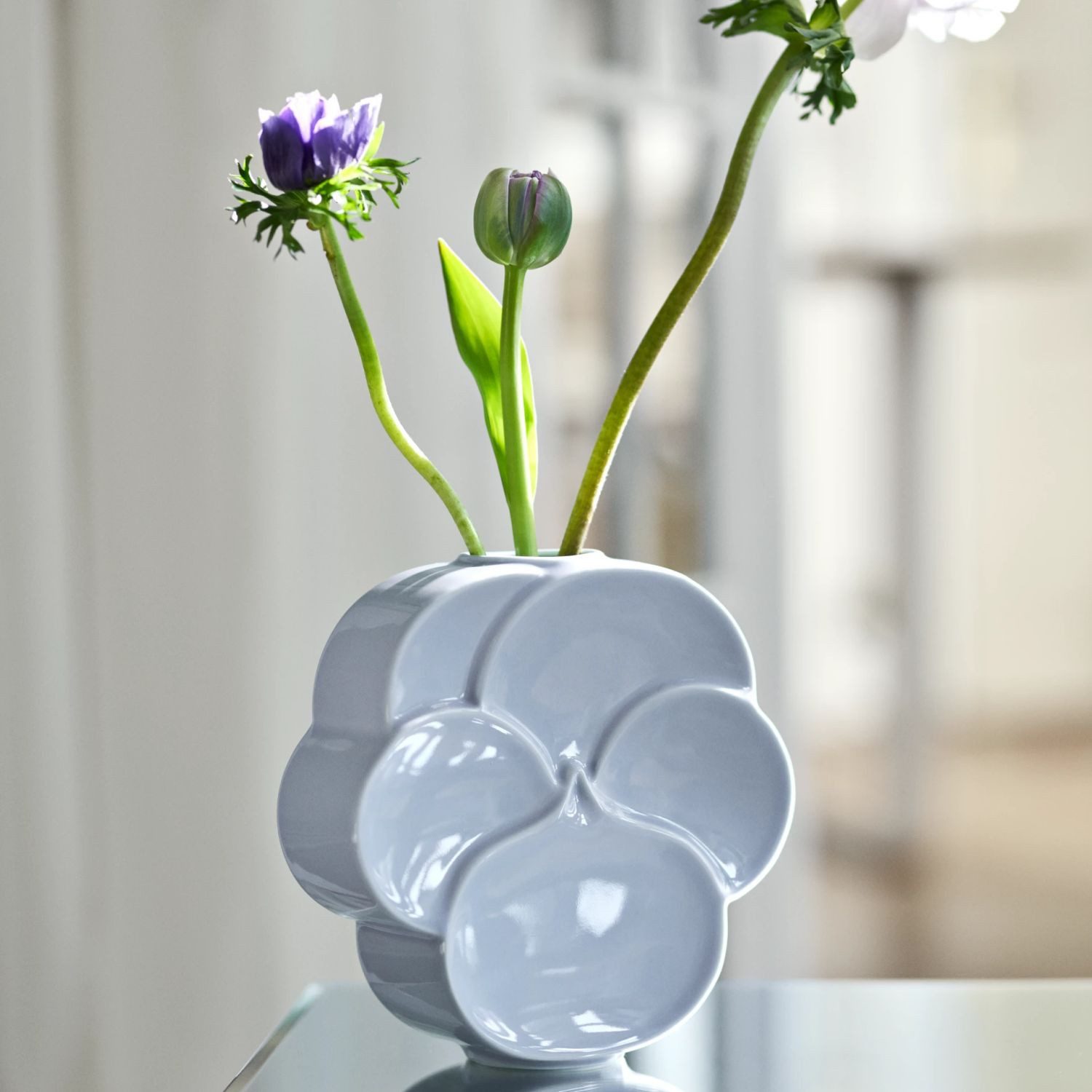 Lyngby Porcelæn Dekovase Flower Stiefmütterchen