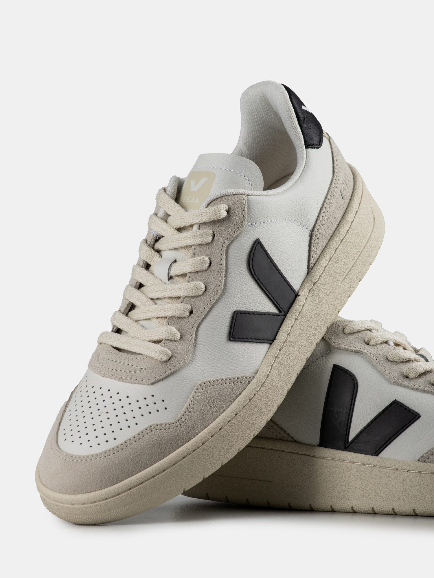 VEJA Veja V-90 O.T. Sneaker