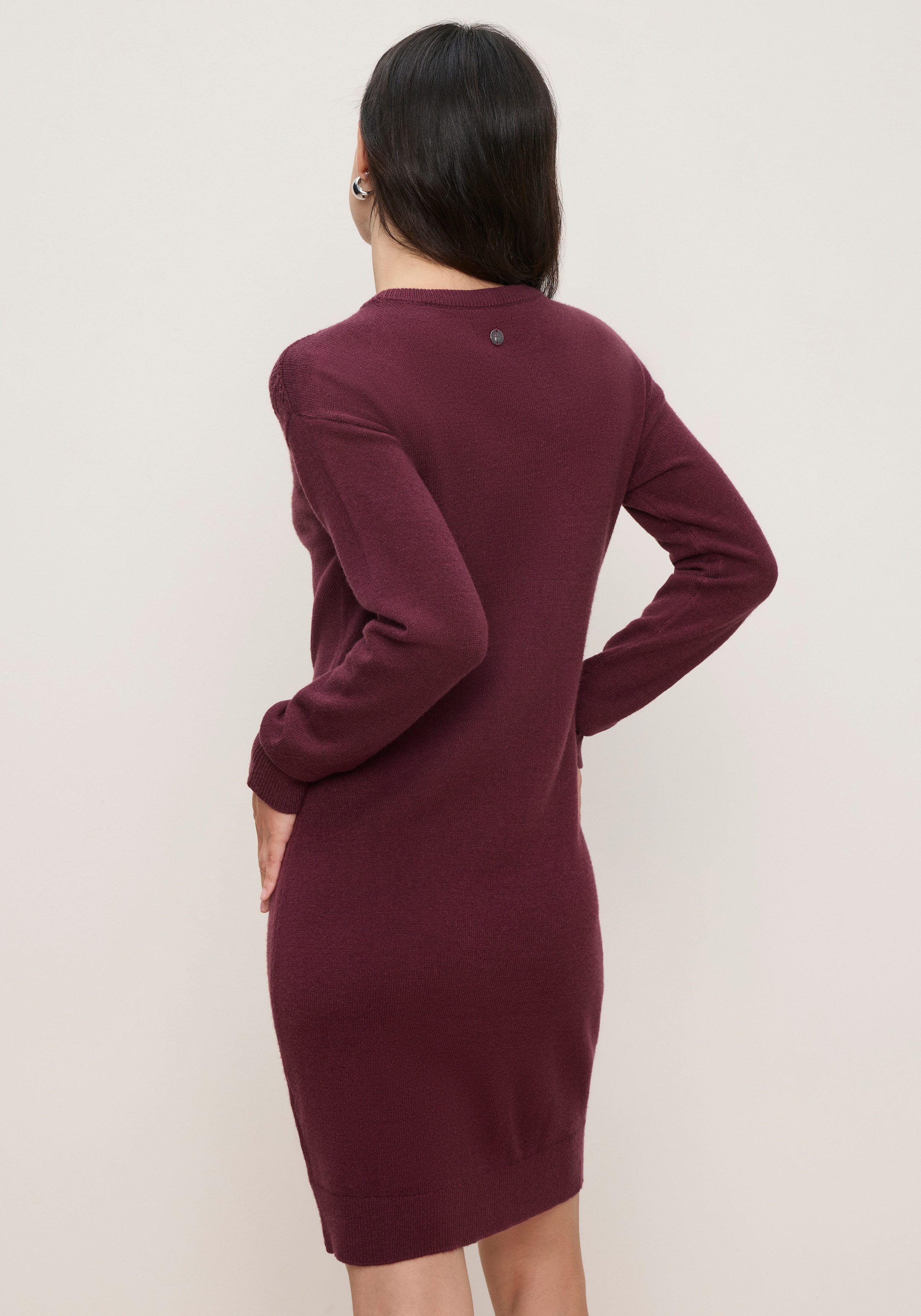 Tamaris Strickkleid aus weicher Viskosemischung Mini-Länge, modischer Ajourstrick – Bild 2 von 5