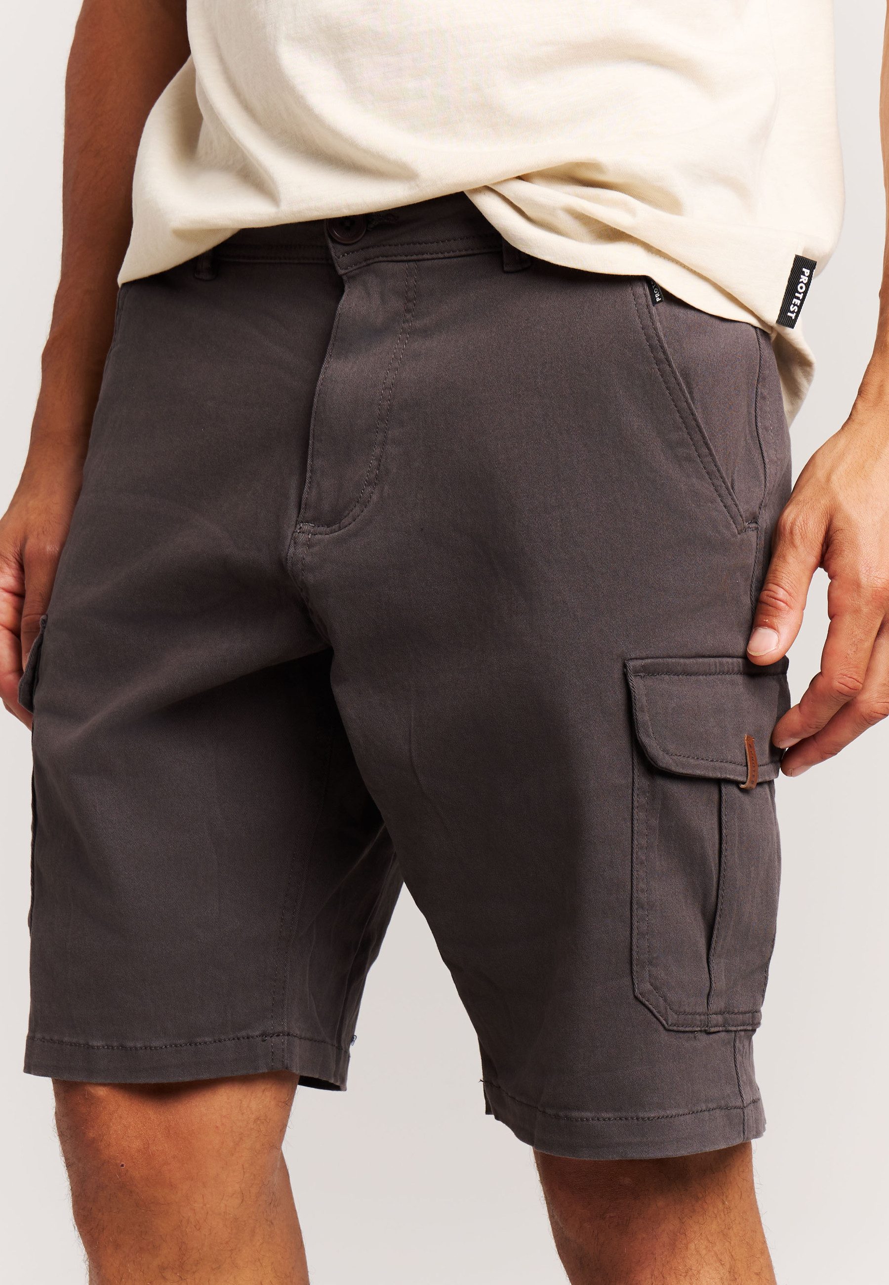 Protest Shorts PRTNYTRO (1-tlg)