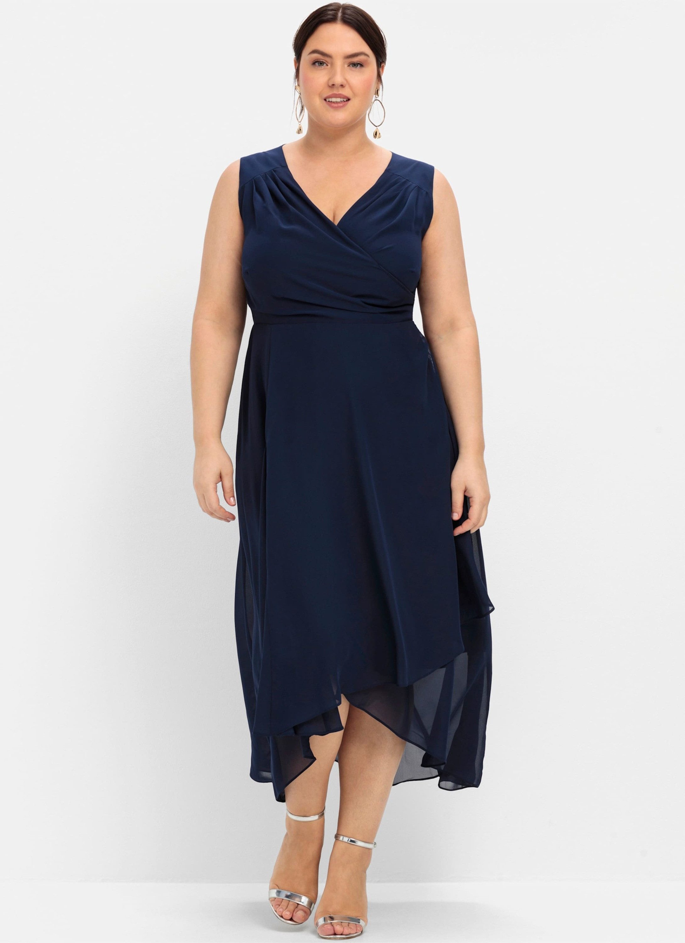 Sheego Etuikleid Abendkleid Ärmellos in Wickeloptik