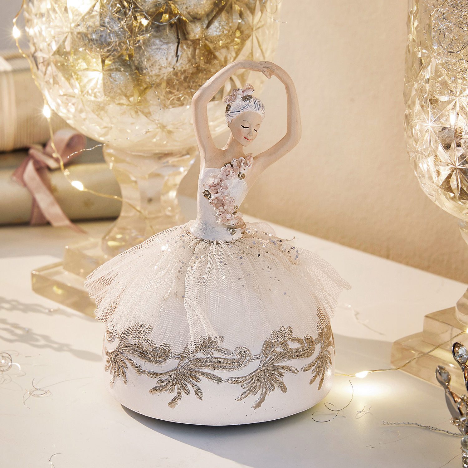 Mirabeau Dekoobjekt Spieluhr Malinka antikweiß/antikgold günstig online kaufen