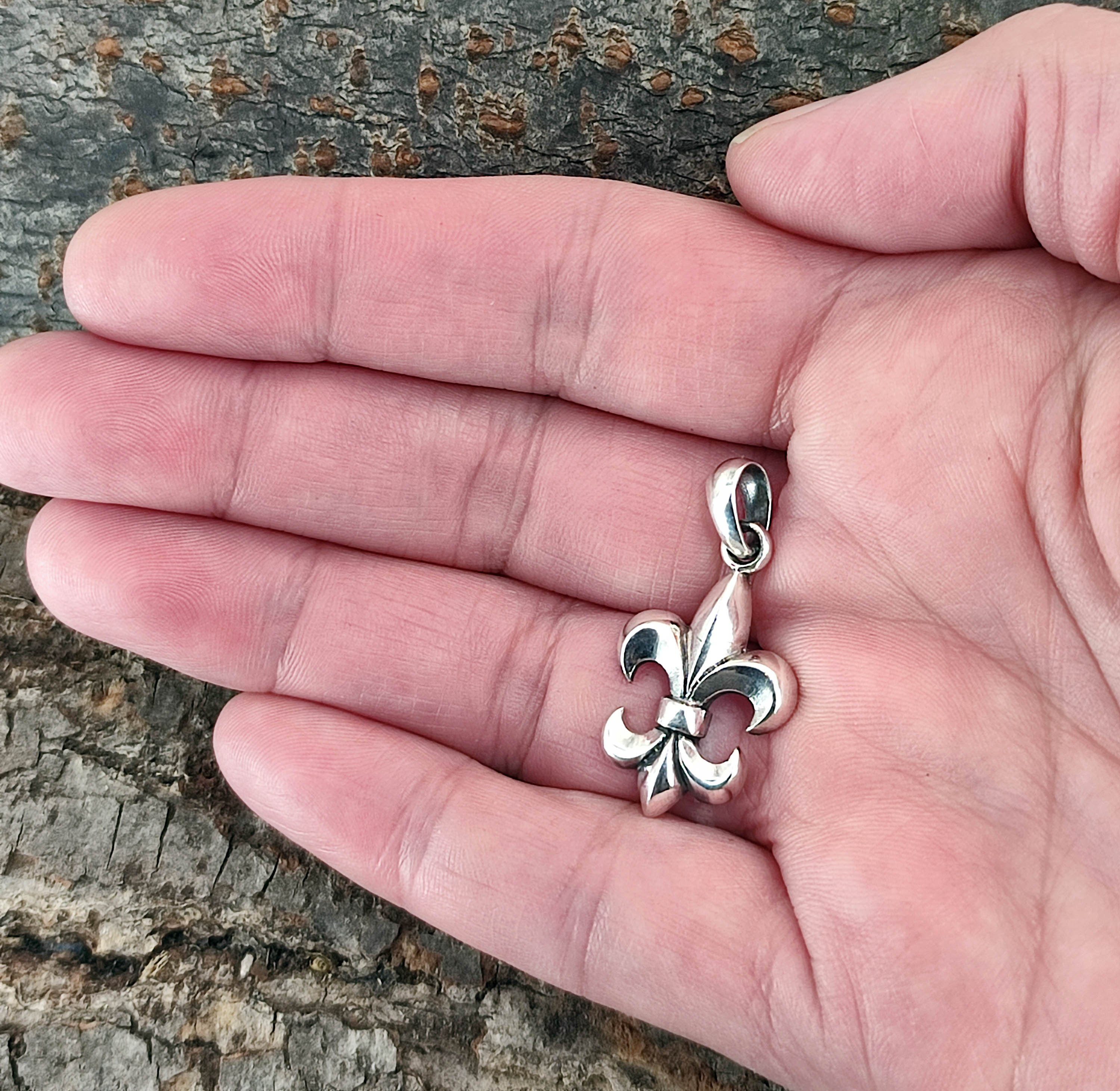 Kiss of Leather Kettenanhänger Si.40 Fleur-de-Lis Lilie Fleur de Lis / Lys Blume, 925 Silber (Sterlingsilber)