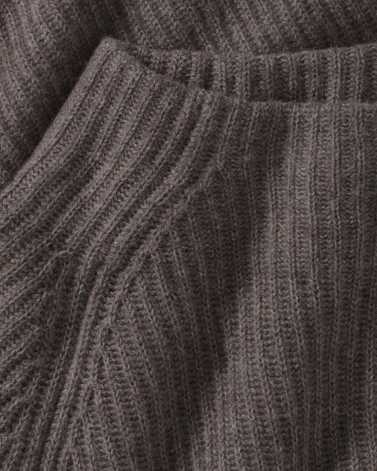 Brigitte von Schönfels Strickpullover Gerippter Kaschmir Stehkragenpullover