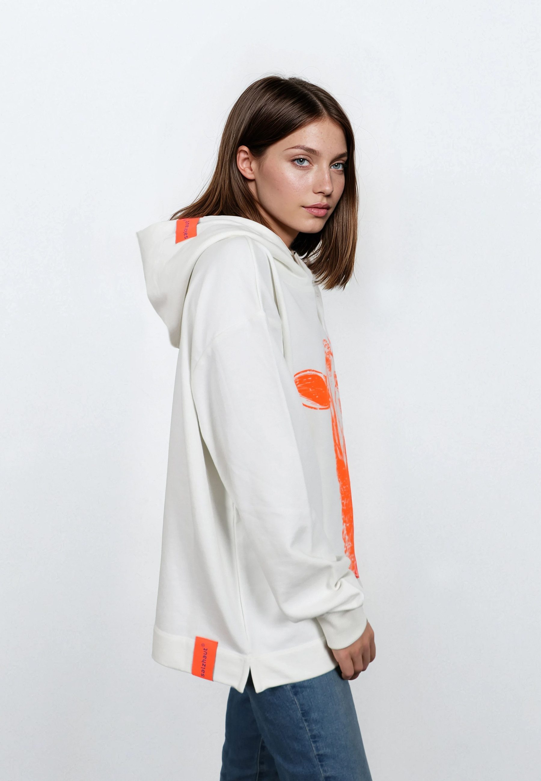salzhaut Hoodie VÖRSLACH Damen Oversized salzhaut Kapuzenpullover – bequemer Fit und nordisch klares Design – Bild 4 von 5