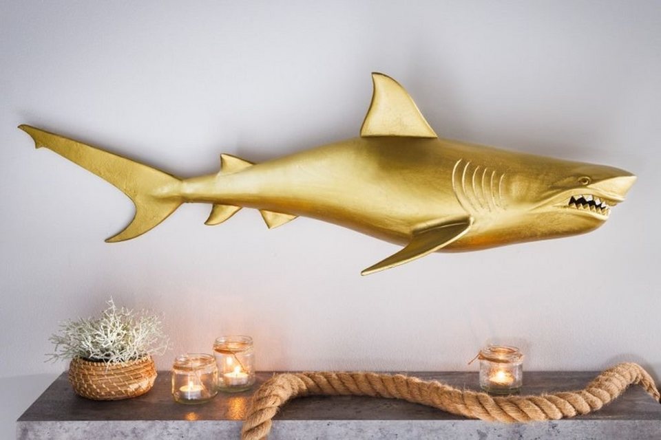 LebensWohnArt Dekoobjekt Wanddeko Haifisch 105cm SHARK gold Aluminium  Maritim rechts