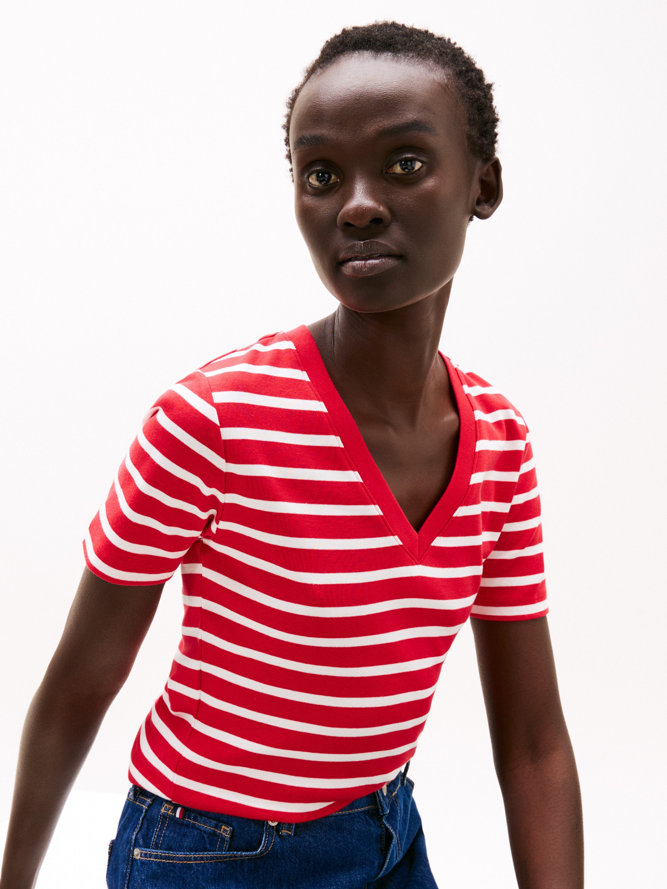 Tommy Hilfiger T-Shirt SLIM CODY V-NK SS mit V-Ausschnitt und Streifen Baum günstig online kaufen