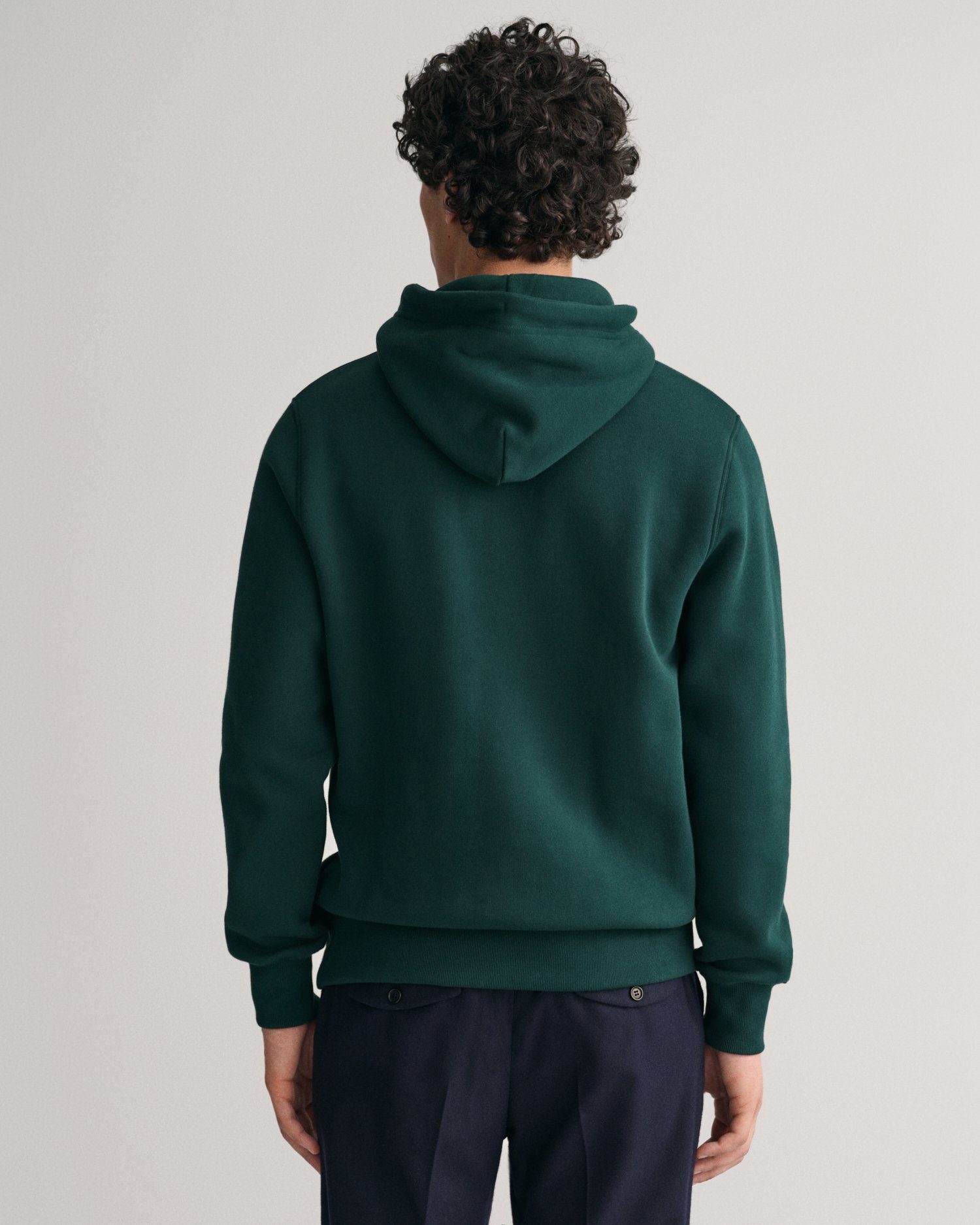 Gant Hoodie REG SHIELD HOODIE mit Logostickerei auf der Brust