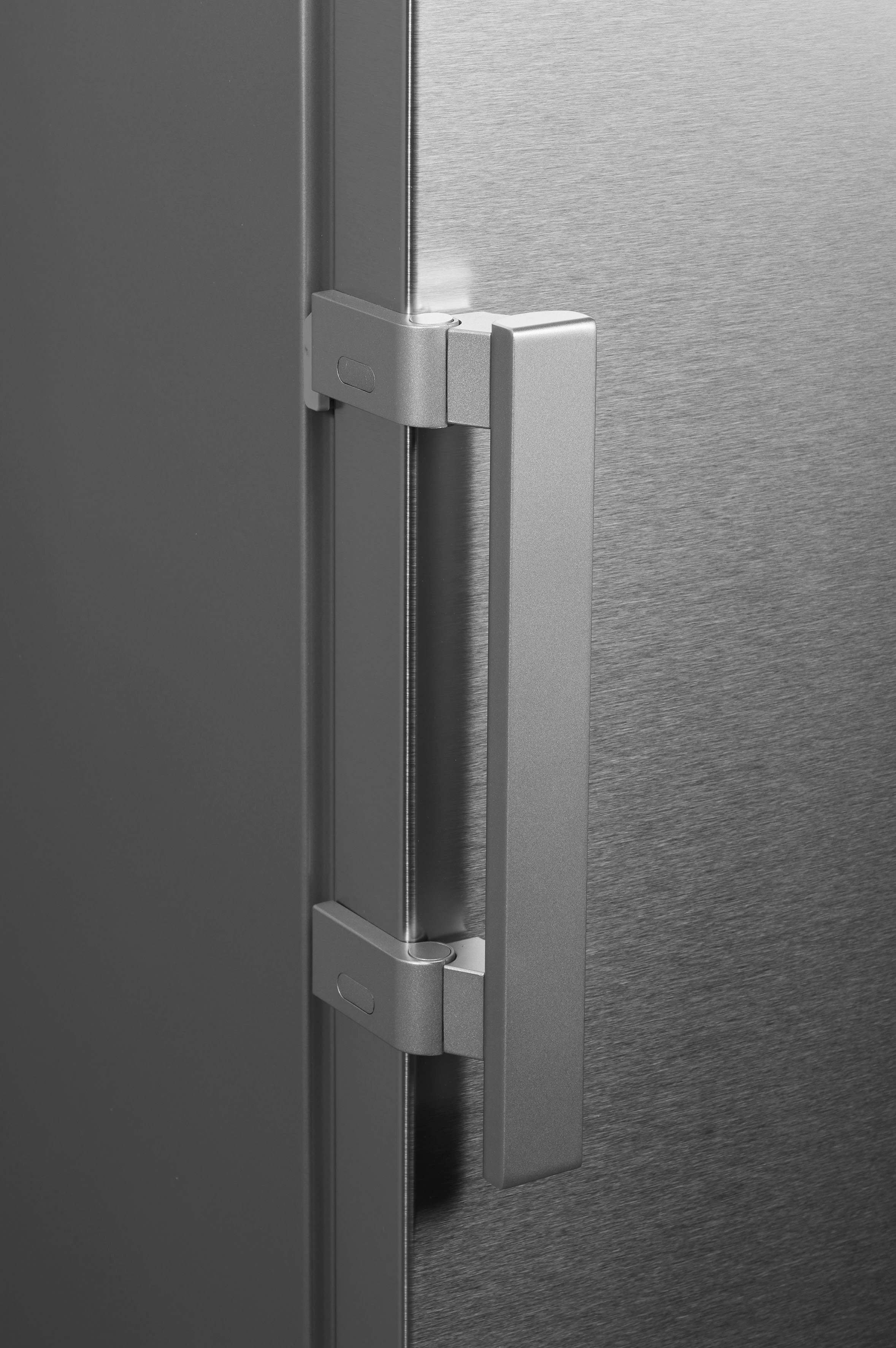 Grundig zamrzivač GFN 13840 XN, 185 cm visine, 59,5 cm širine