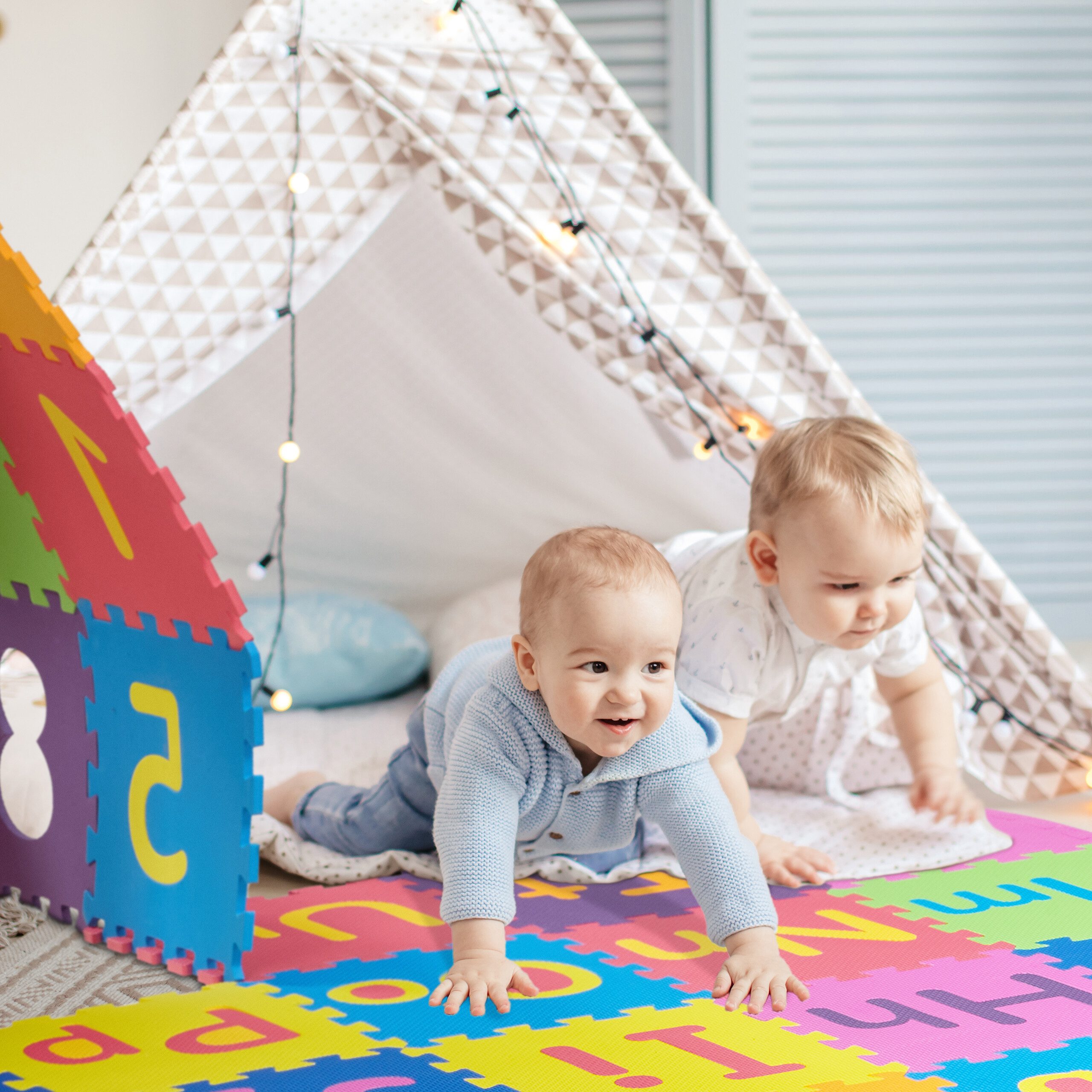 relaxdays Spielmatte Puzzlematte ABC und Zahlen (90-St) – Bild 3 von 5
