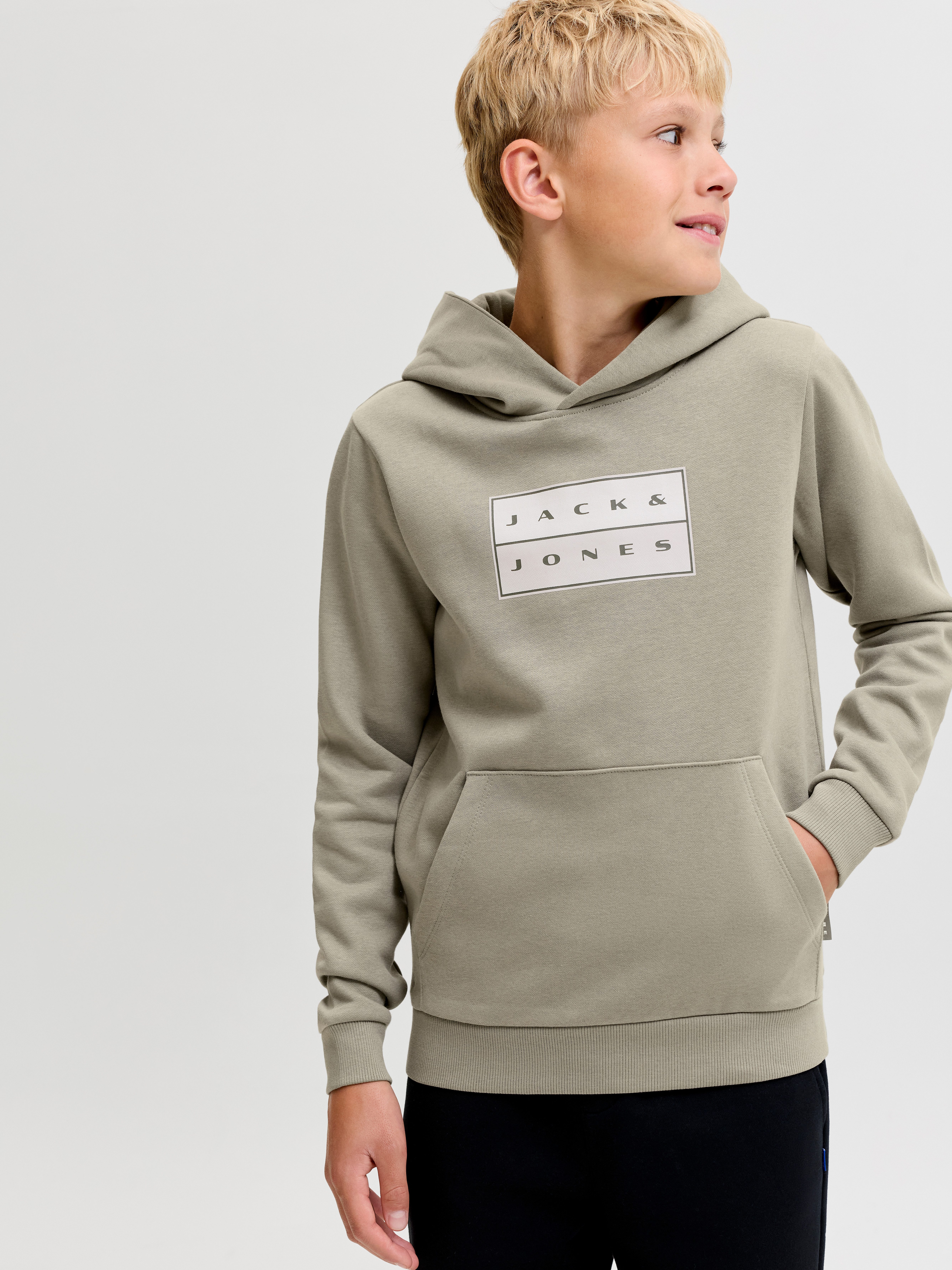 Jack & Jones Junior Kapuzensweatshirt JCOFUSION GRAPHIC SWEAT HOOD UNB SN JNR Baumwollmischung, normal geschnitten – Bild 2 von 5