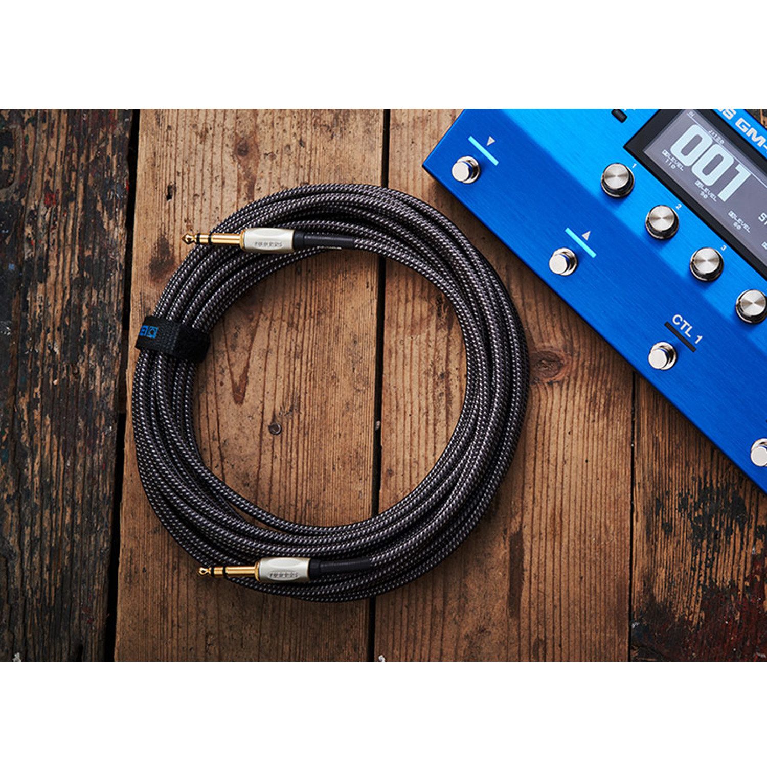 Boss by Roland Boss BGK-30 Serial GK-Kabel für Synthesizer-Effektgerät 9m Instrumentenkabel, Serial GK-Kabel, für Gitarren-Synthesizer (900 cm), Hochwertig