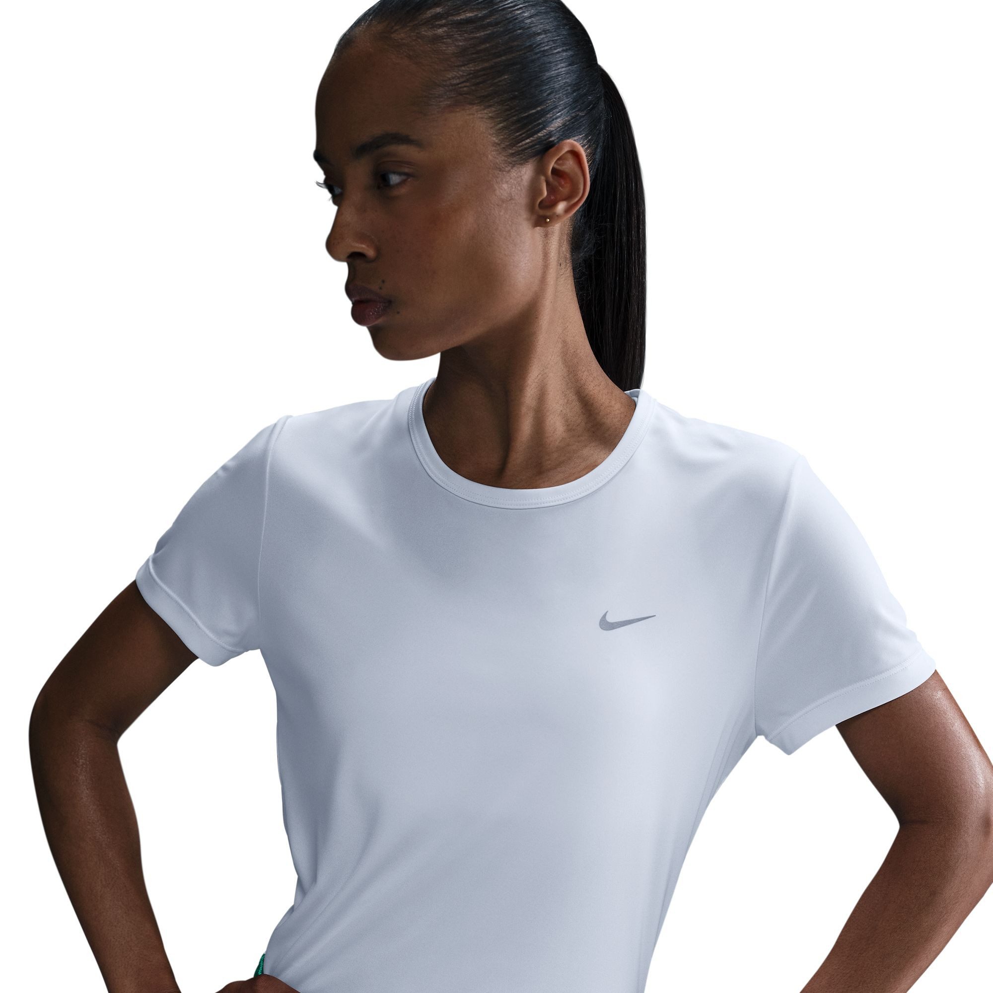 Nike Laufshirt W NK TEMPO DF SS TOP mit reflektierendem Logo, atmungsaktiv, schnell trocknend