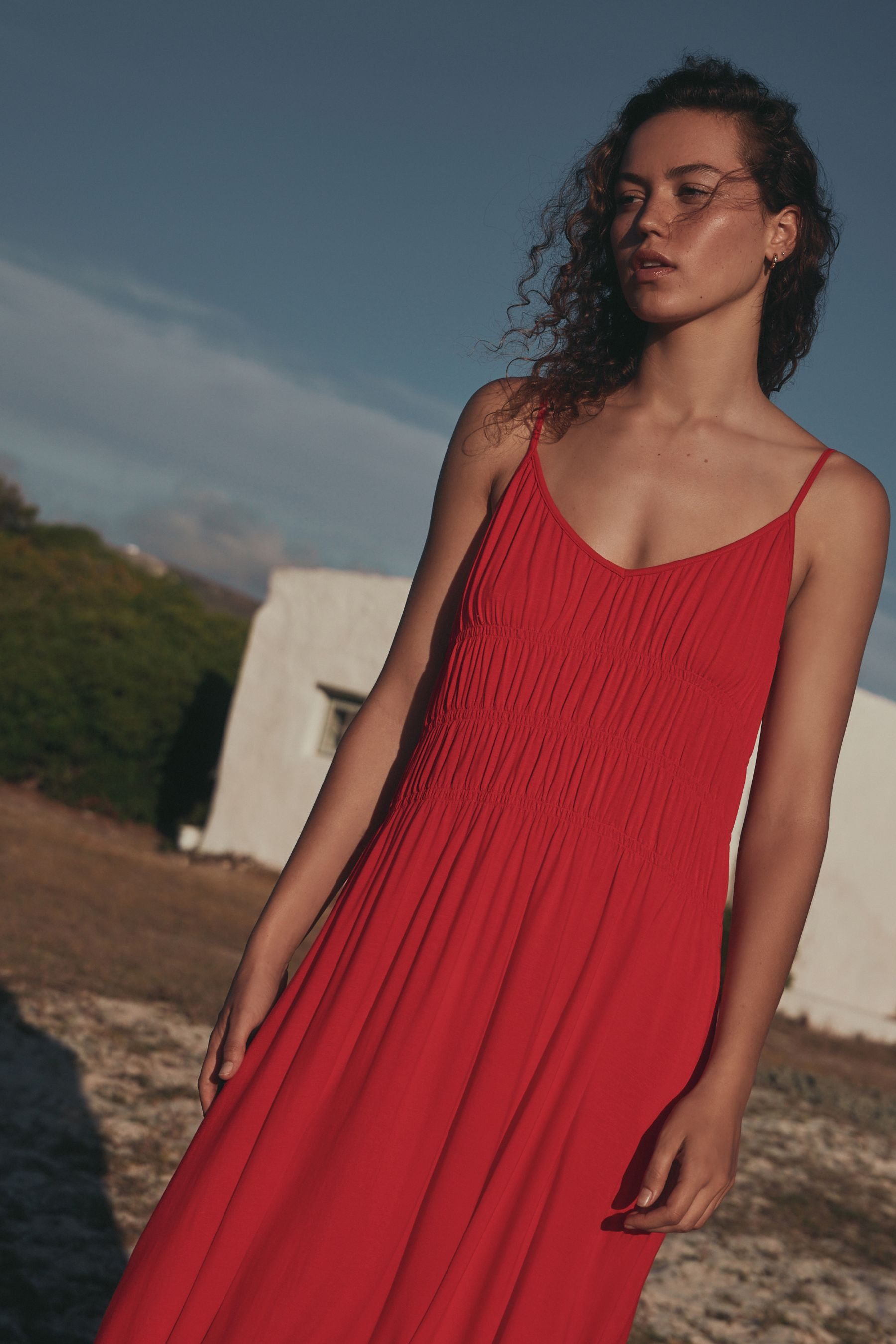 Next Midikleid Gesmoktes Minikleid mit dünnen Trägern (1-tlg) – Bild 4 von 5