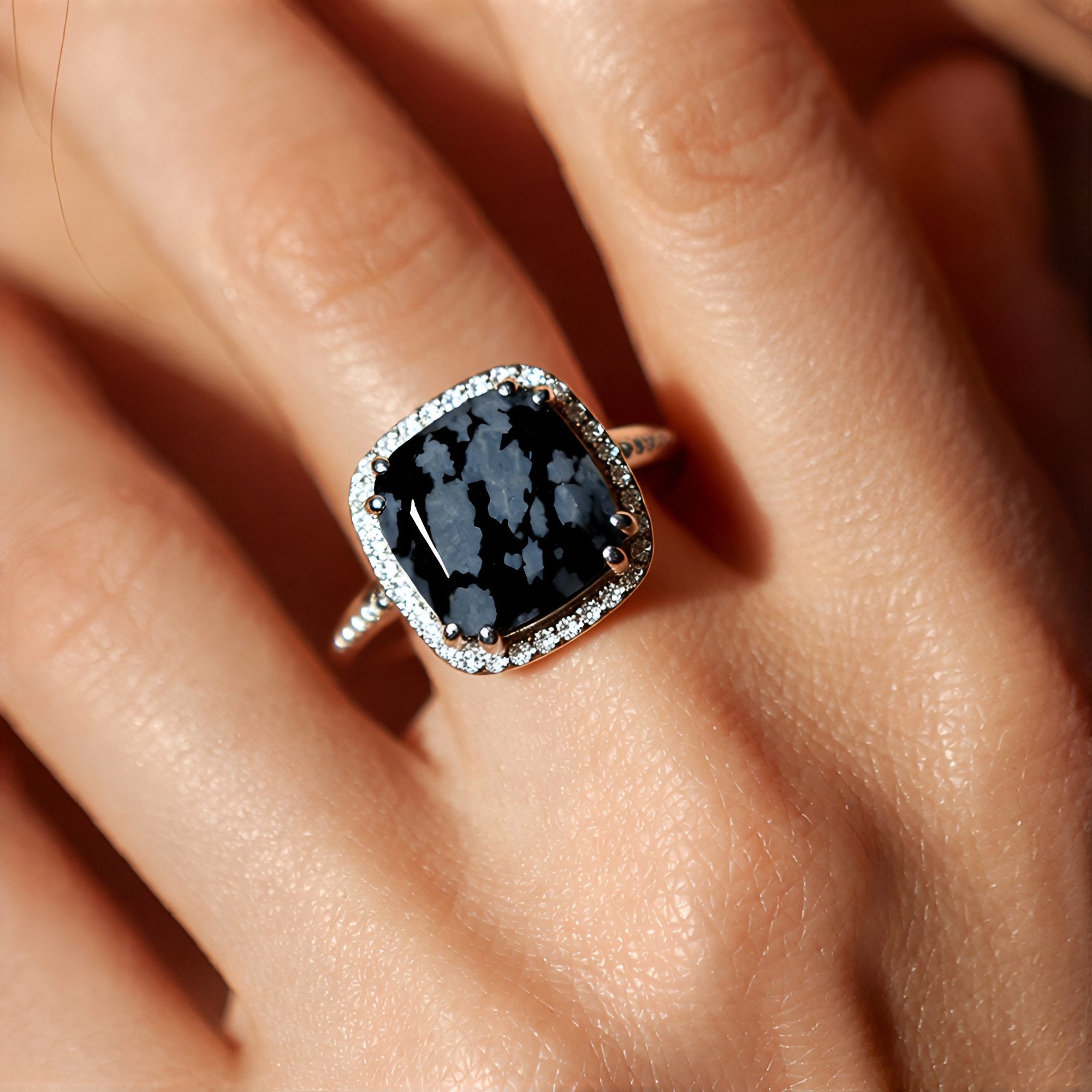 Cavill Silberring Cavill Ring 2,71 ct Obsidian mit 42 weißen Topasen, Silber (1-tlg)