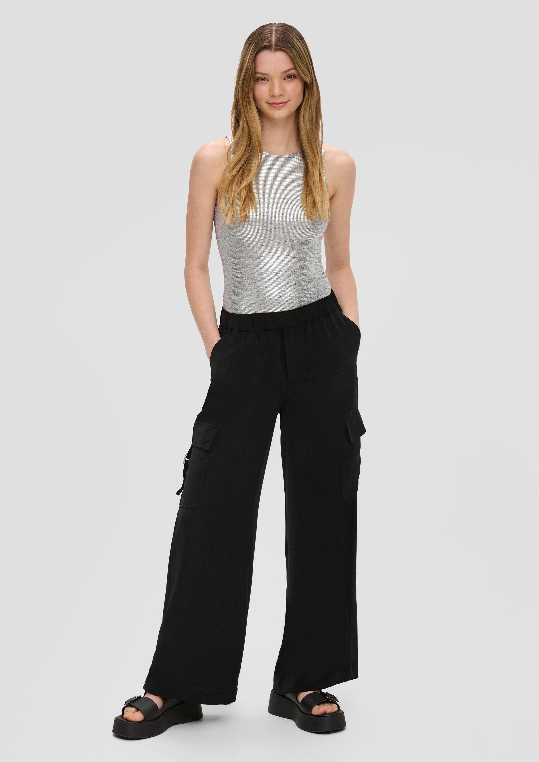 QS Chinos Hose Satinhose mit Wide Leg und Cargotaschen
