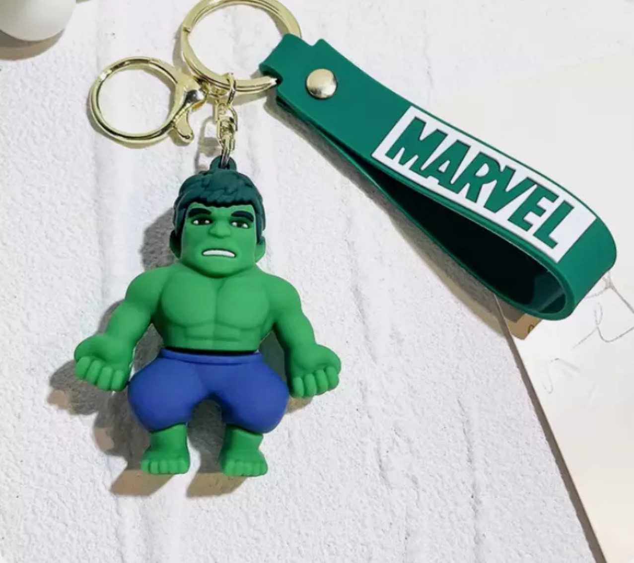 Stelby Schlüsselanhänger Marvel Hulk Schlüsselanhänger 3D Gummi, Strapazierfähiges & flexibles Material für langlebige Nutzung