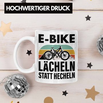 Trendation Tasse Trendation - Elektrofahrrad E-Bike Tasse mit Spruch Geschenk Ebike Lustige Geschenke Kaffeetasse Rentner